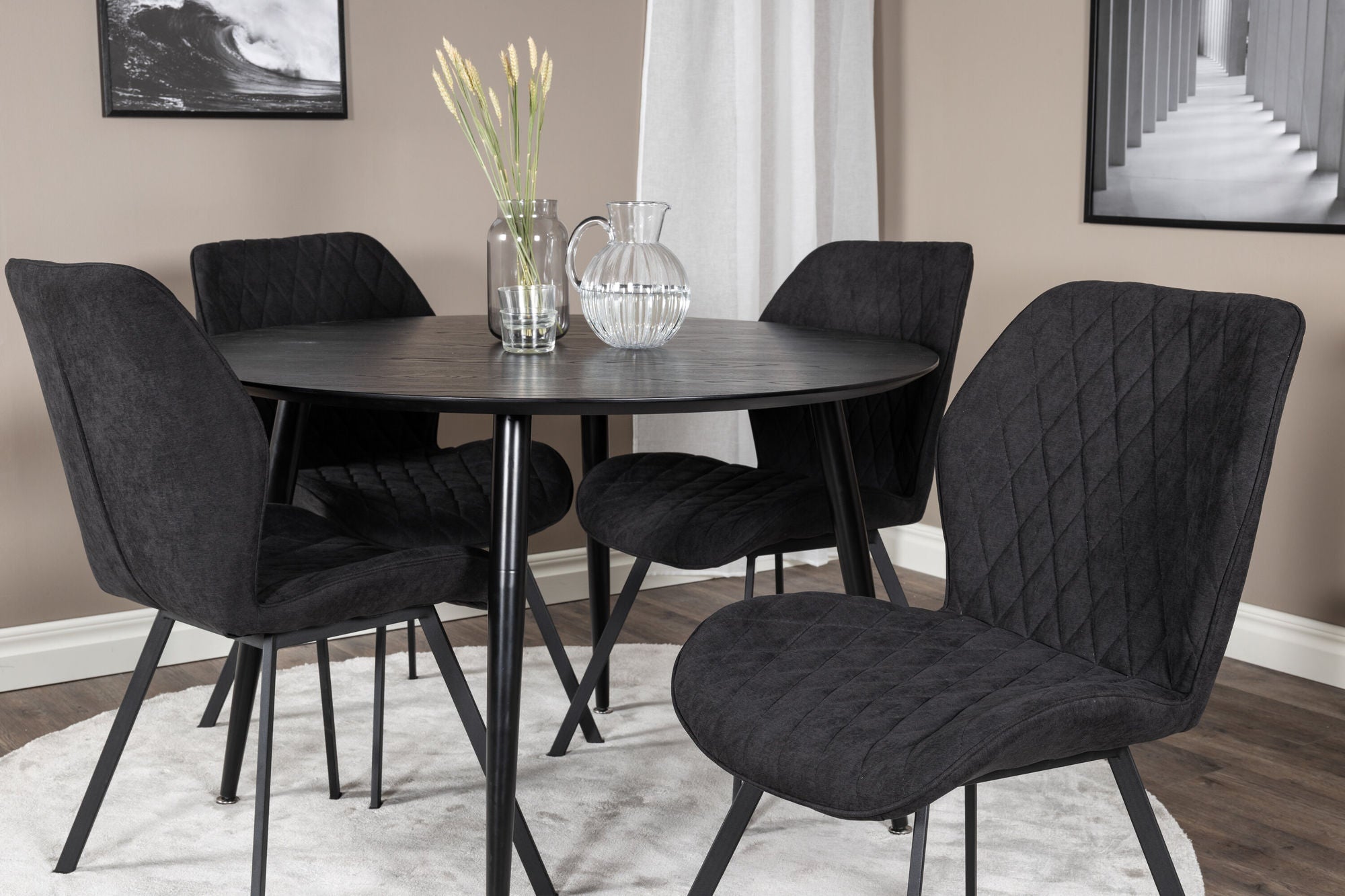 Venture Home Dipp spisebord - 115cm - Black Veneer / All black legs +Gemma Spisebordsstol - Black Legs - Black Fabric_4