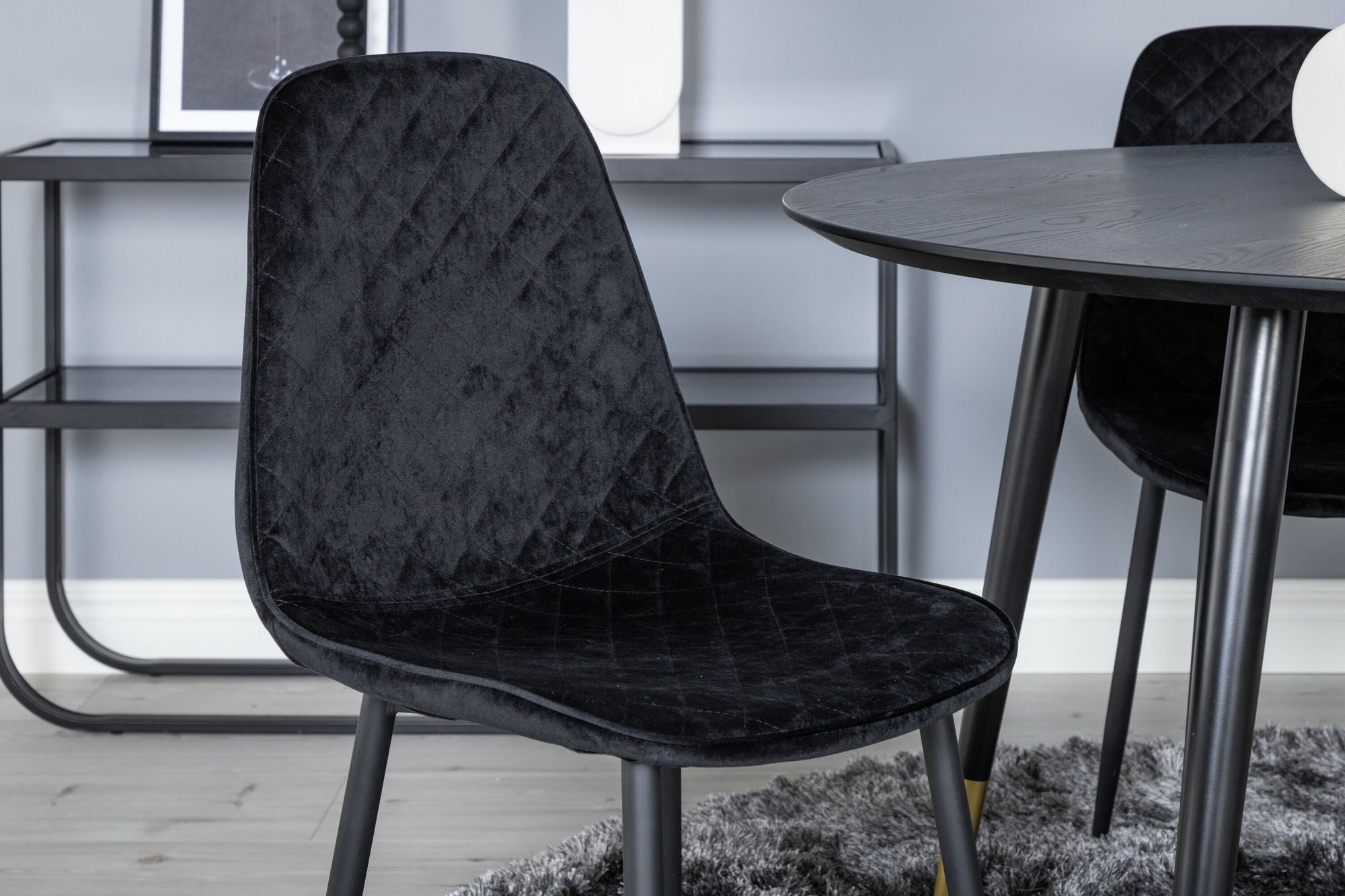 Venture Home Dipp spisebord - 115cm - Black / Black Brass+Polar Diamond Spisebordsstol - Black Legs - Black Velvet_4