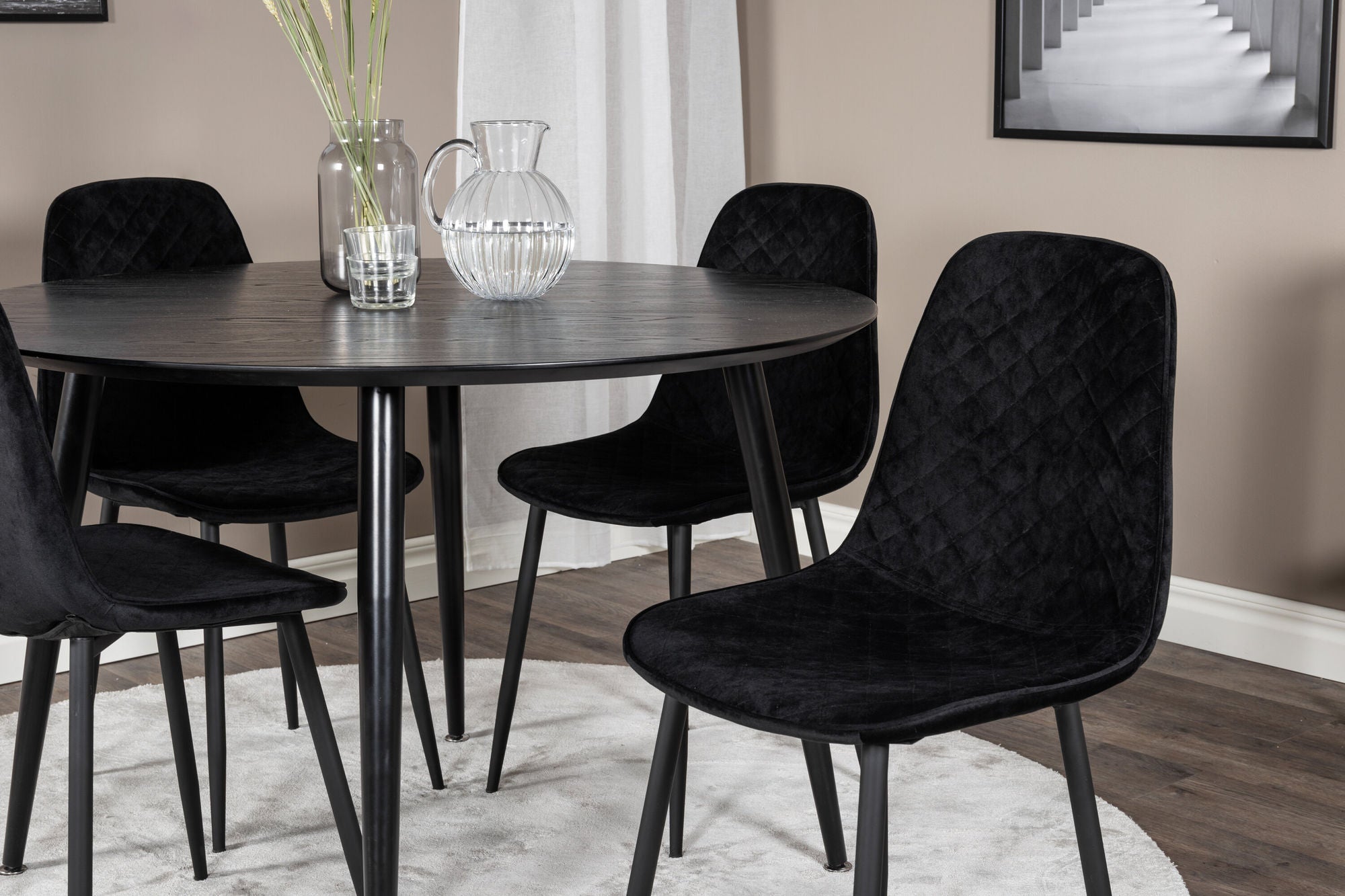Venture Home Dipp spisebord - 115cm - Black Veneer / All black legs +Polar Diamond Spisebordsstol - Black Legs - Black Velvet_4