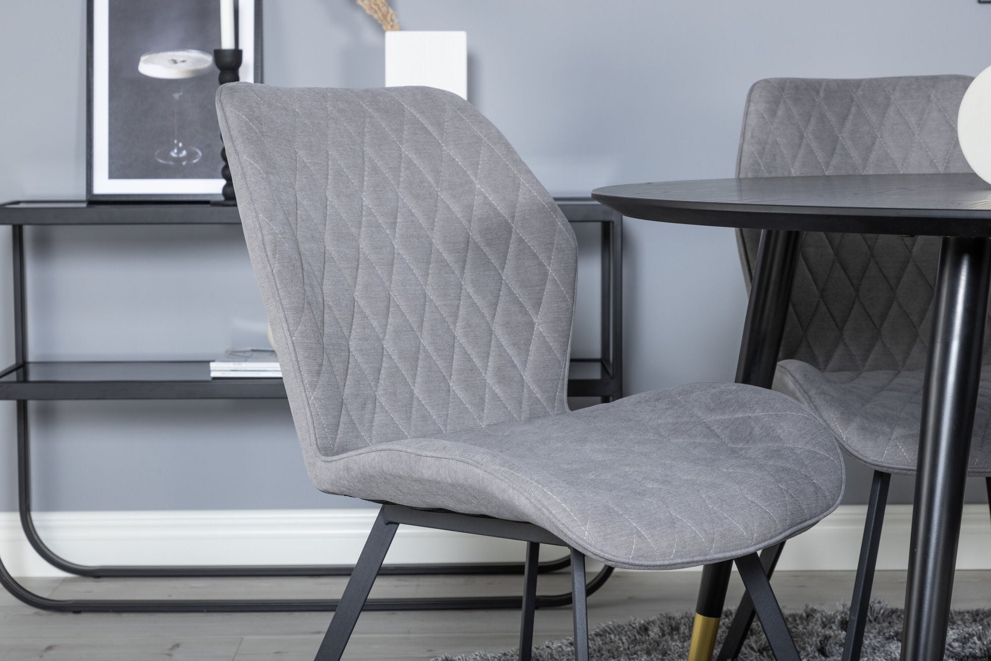 Venture Home Dipp spisebord - 115cm - Black / Black Brass+Gemma Spisebordsstol - Black Legs - Grey Fabric_4