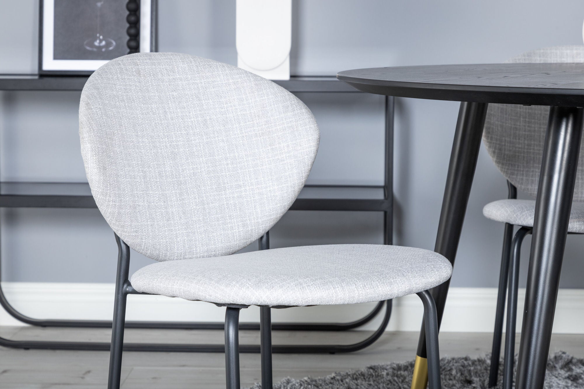 Venture Home Dipp spisebord - 115cm - Black / Black Brass+Vault Spisebordsstol - Black Legs - Grey Fabric_4