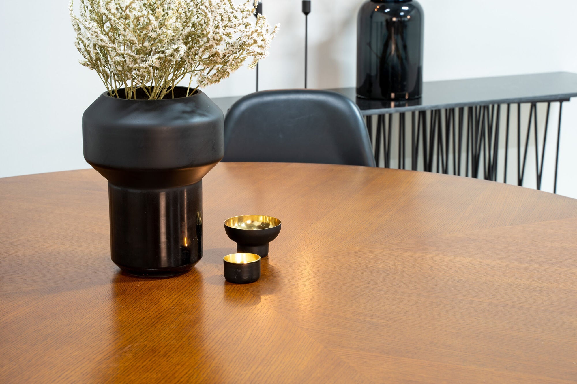 Venture Home Copenhagen - spisebord round - Brown / Black+Polar Matstol - Svart / Svart PU _6