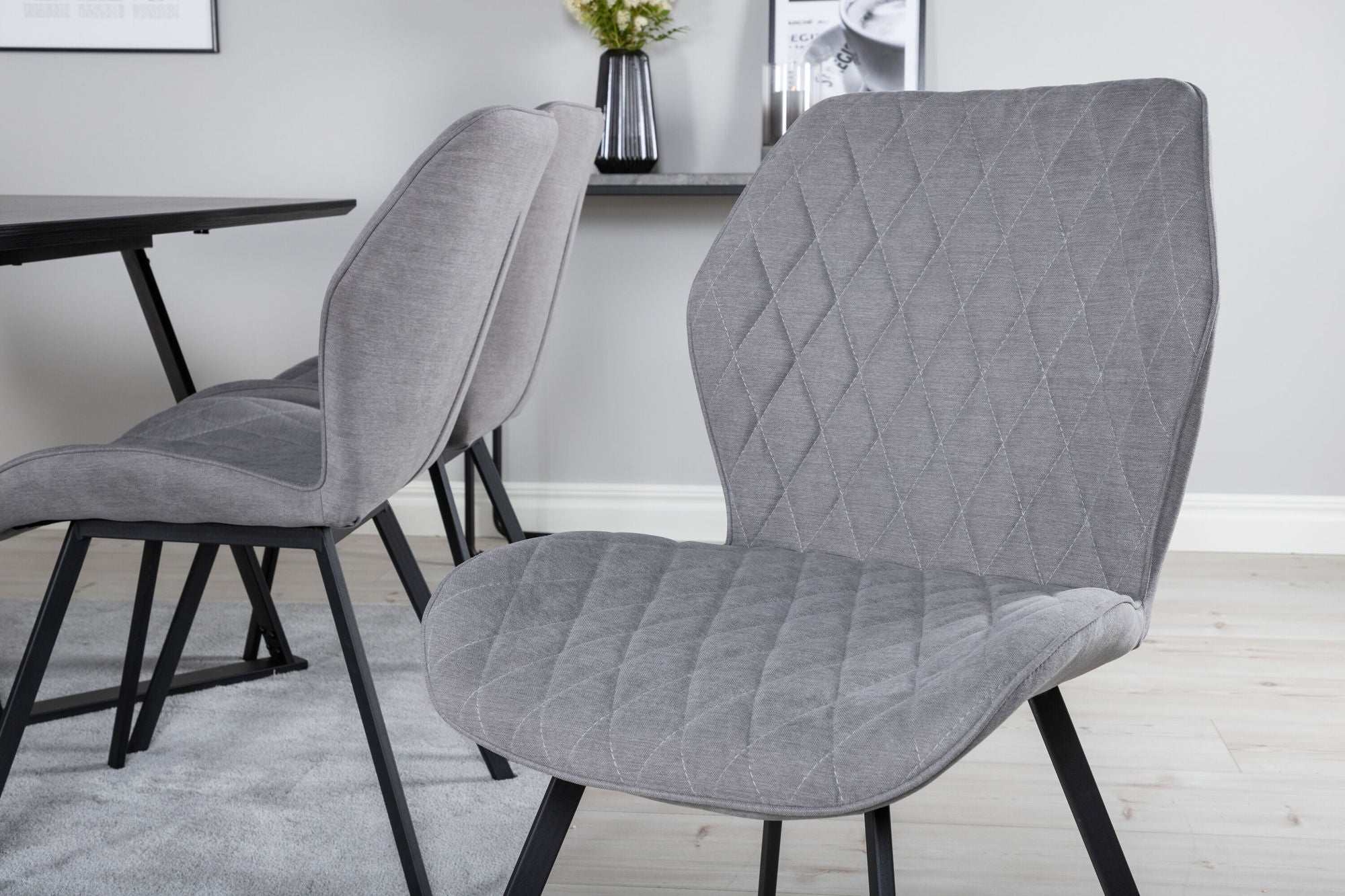 Venture Home Marina spisebord - Black top / Black Legs +Gemma Spisebordsstol - Black Legs - Grey Fabric_6