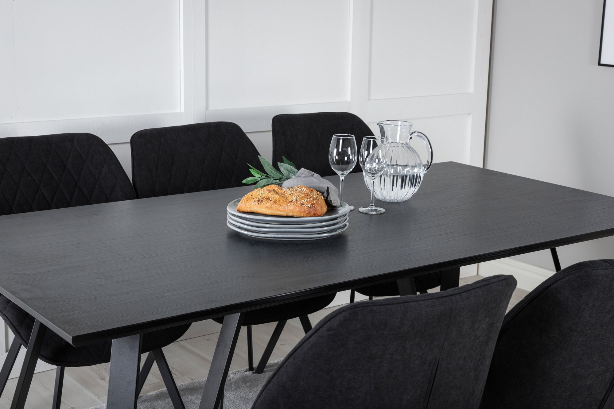Venture Home Marina spisebord - Black top / Black Legs +Gemma Spisebordsstol - Black Legs - Black Fabric_6