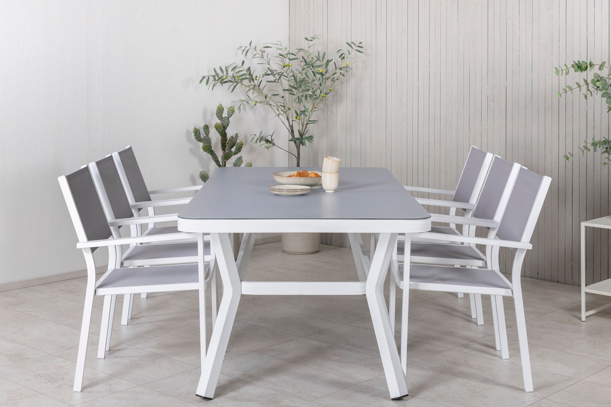 Venture Home Virya spisebord - White Alu / Grey Glass - big bord+Copacabana Stacking stol - White/Grey_6