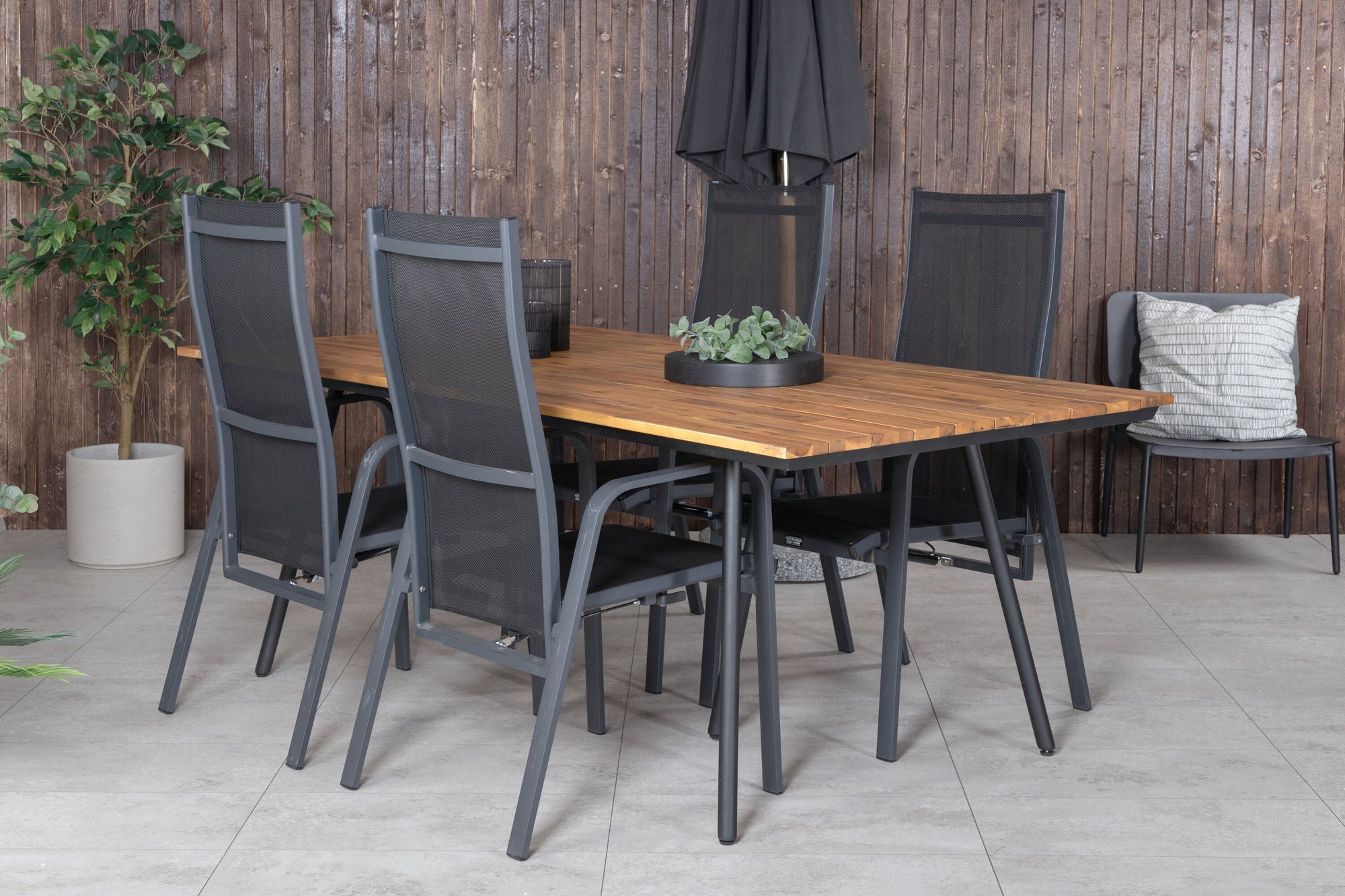Venture Home Chan spisebord - Black Steel / Acacia (teak look) - 200cm+Copacabana Recliner stol - Black/Black_4