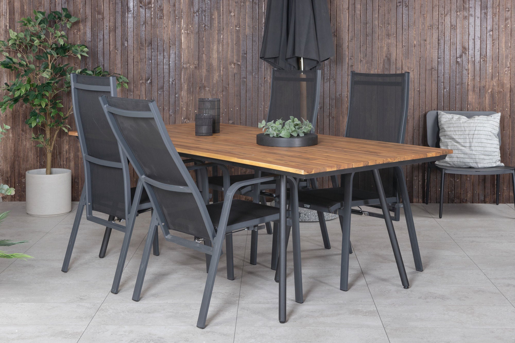 Venture Home Chan spisebord - Black Steel / Acacia (teak look) - 200cm+Copacabana Recliner stol - Black/Black_4