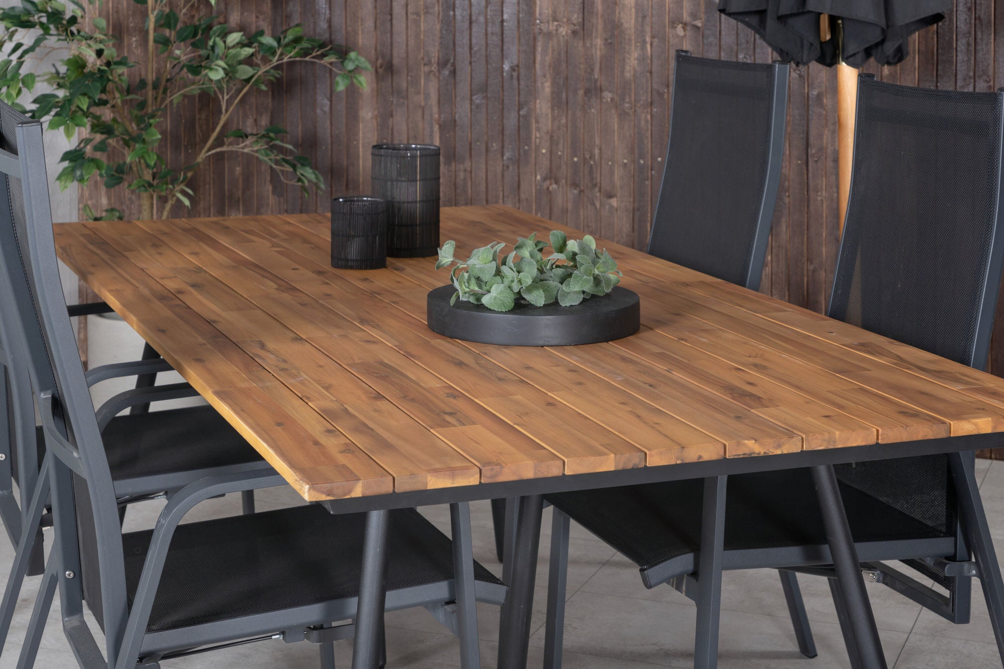 Venture Home Chan spisebord - Black Steel / Acacia (teak look) - 200cm+Copacabana Recliner stol - Black/Black_4