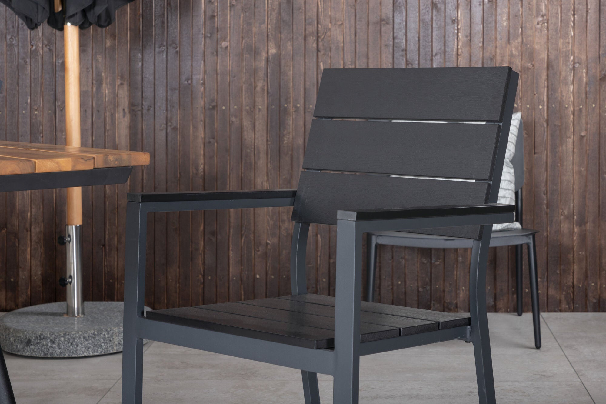 Venture Home Chan spisebord - Black Steel / Acacia (teak look) - 200cm+Levels stol (stackable) - Black Alu / Black Aintwood_4