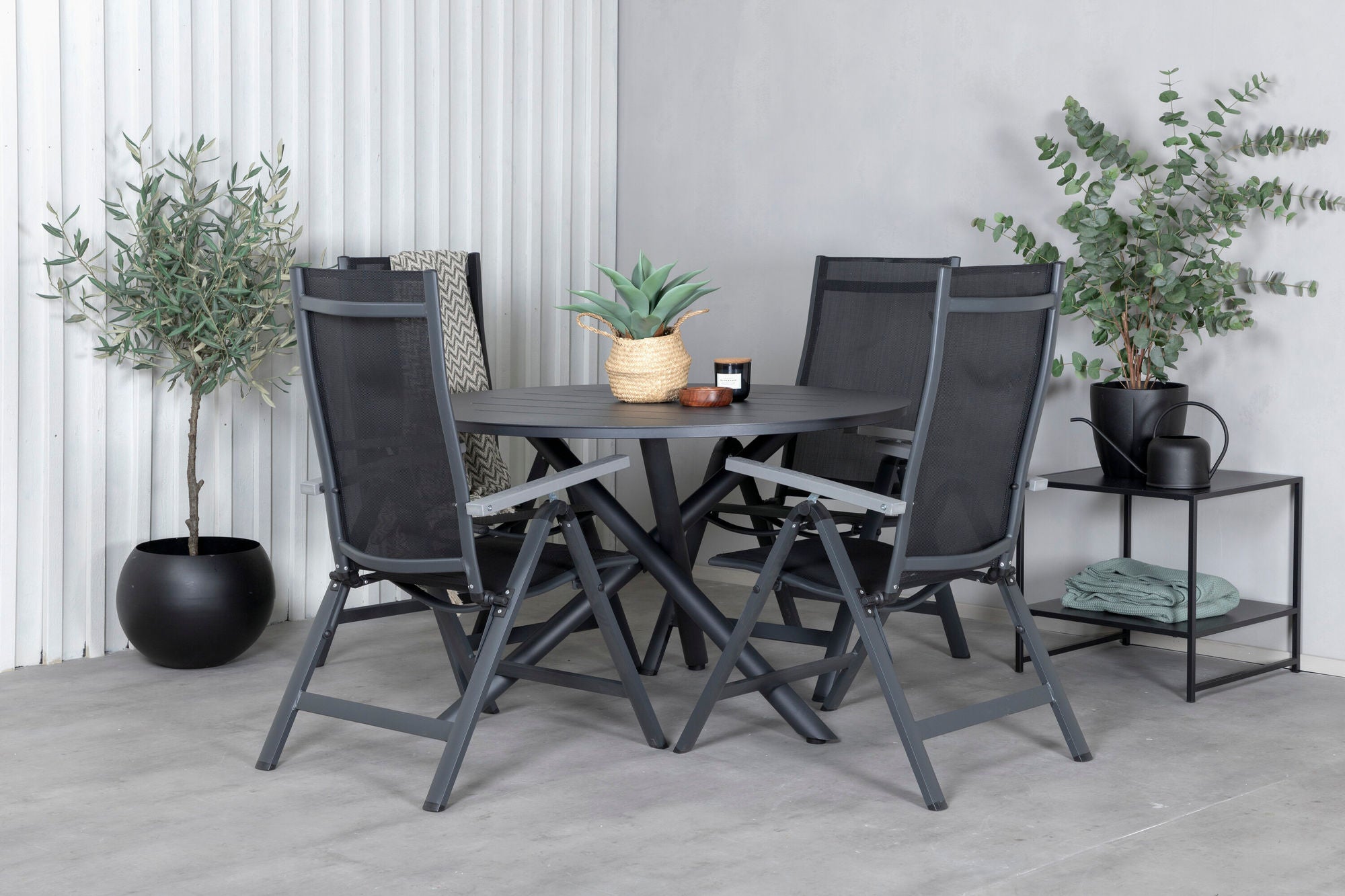 Venture Home Alma spisebord - Black Alu - ø120cm+Albany Light 5-pos - black / Black textilene and grey teak_4