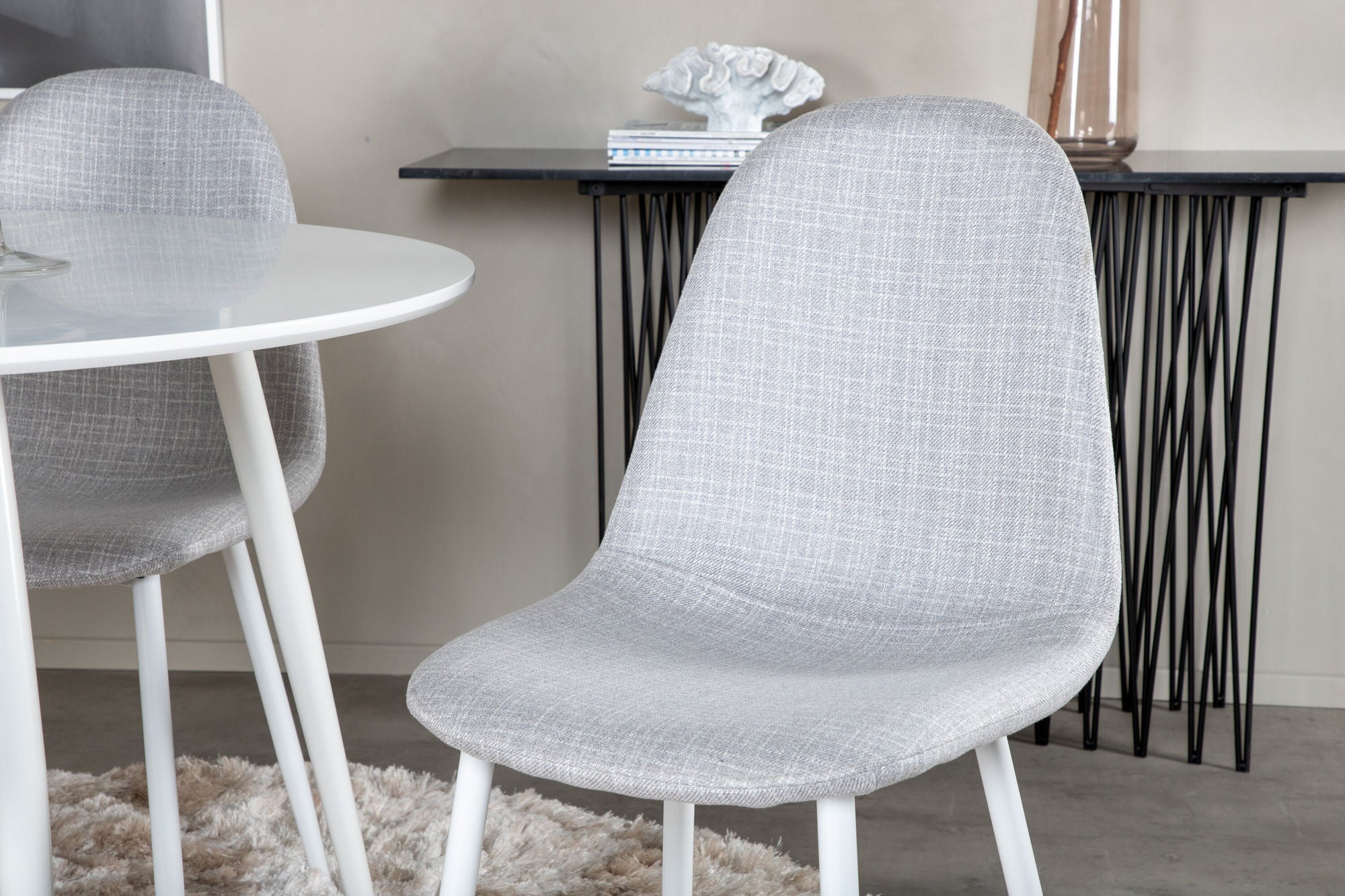 Venture Home Plaza rund bord 100 cm - White top / White Legs+Polar Spisebordsstol - White Legs - Light Grey Fabric_4
