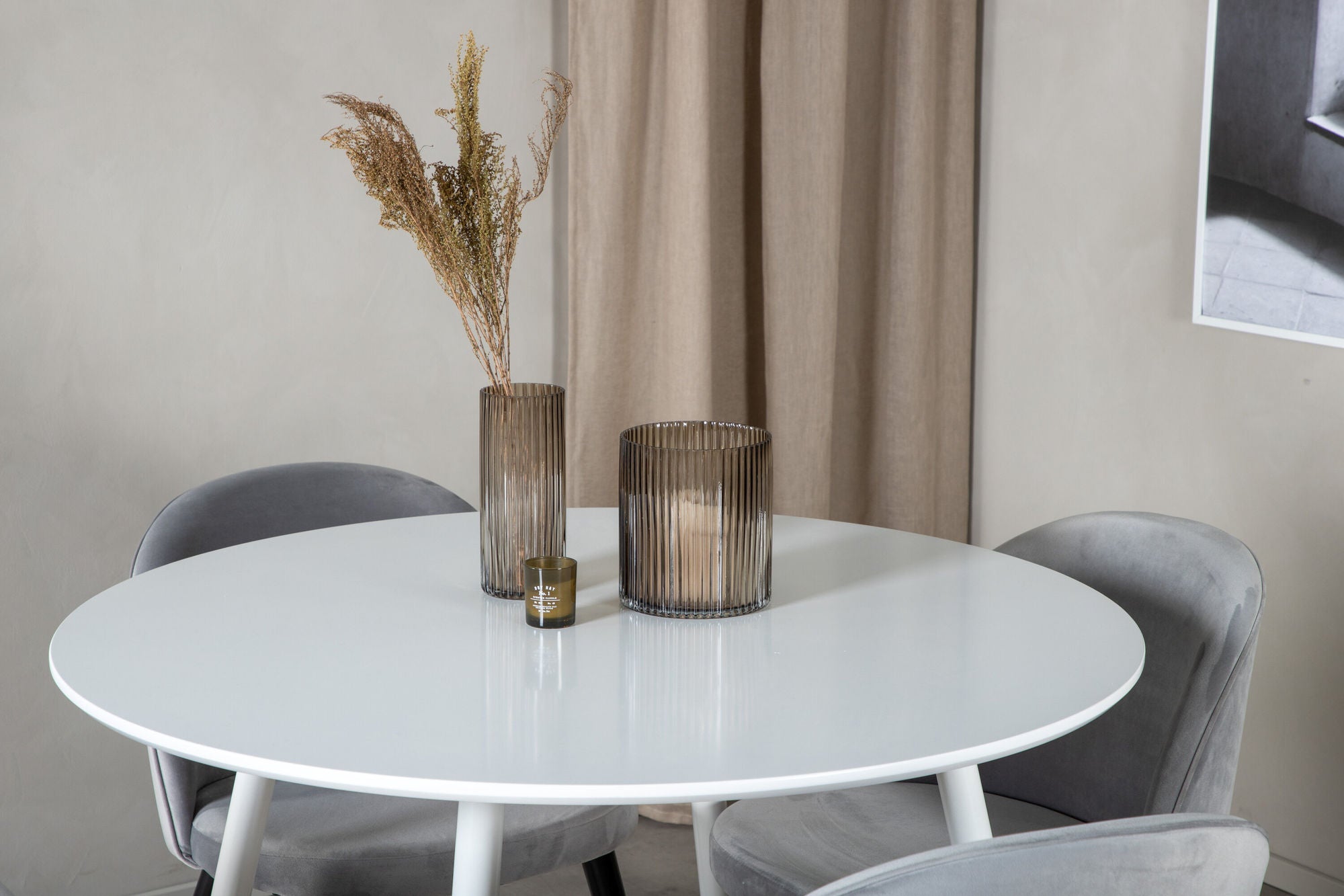 Venture Home Plaza rund bord 100 cm - White top / White Legs+Velvet Spisebordsstol - Light Grey / Black_4