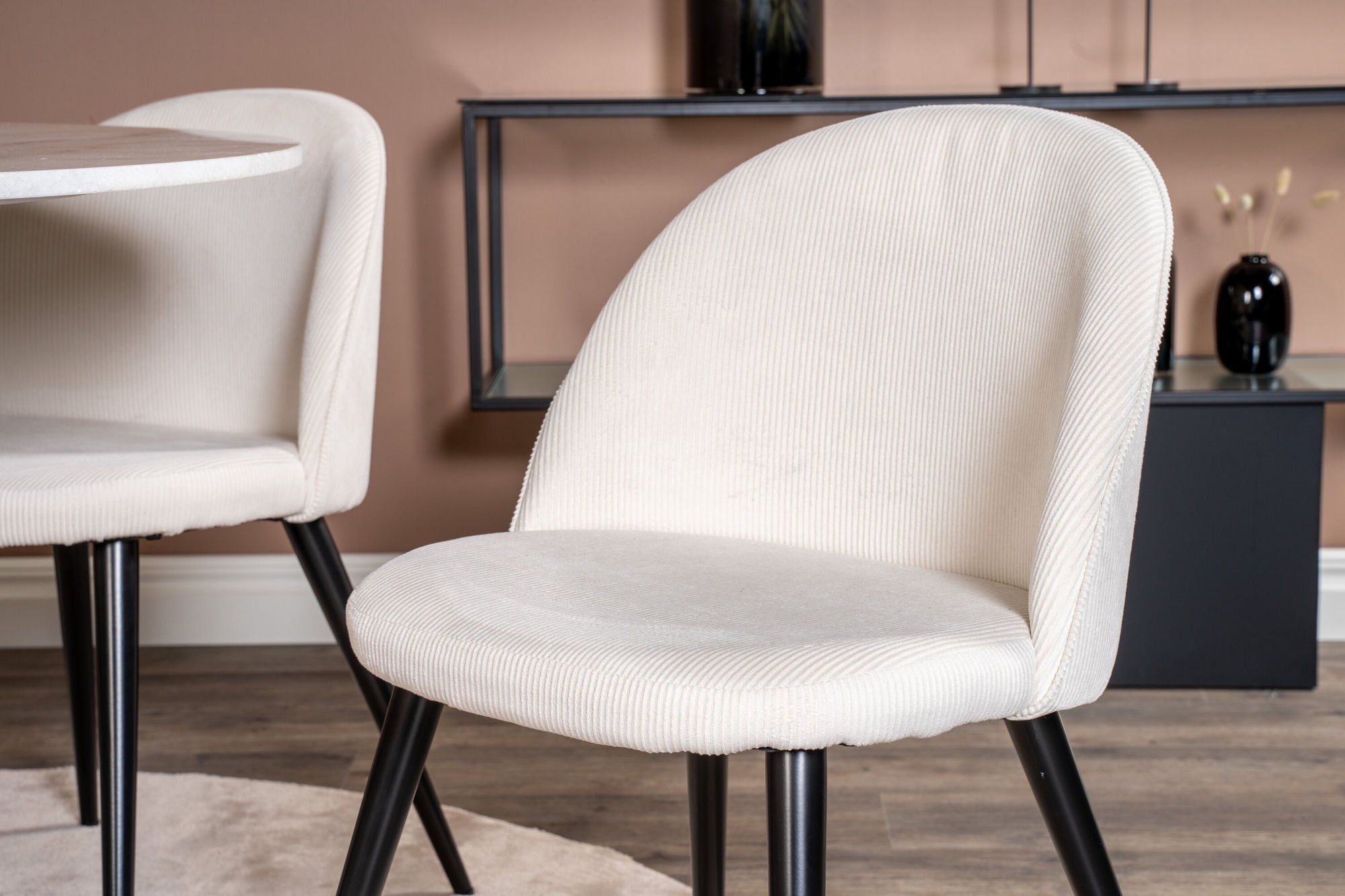 Venture Home Estelle runt Matbord - Svart / Vit marmor - ø106*H75+Velvet Spisebordsstol - Bla