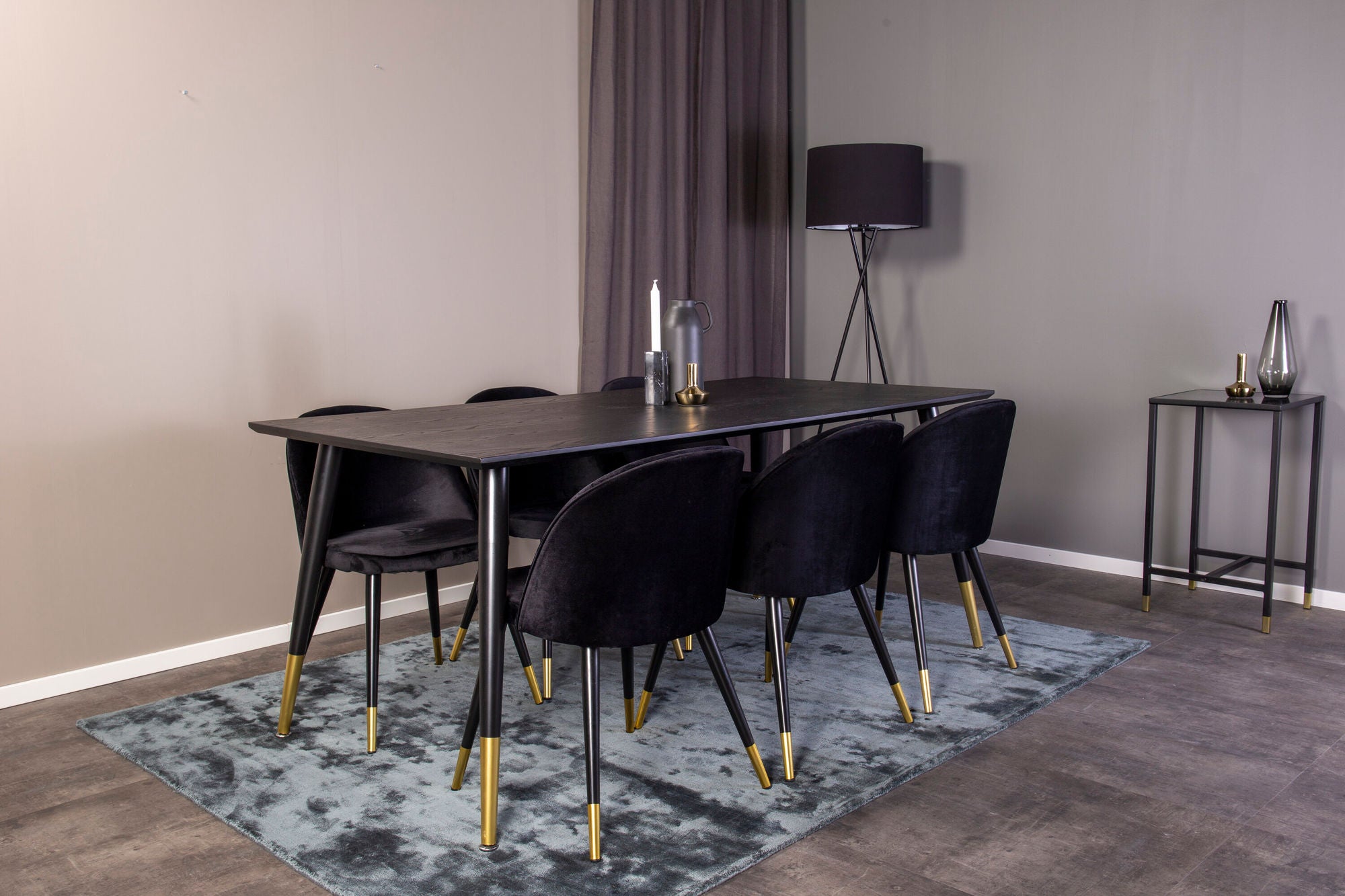 Venture Home Dipp spisebord - 180*90cm - Black Veneer / black legs w brass dipp - Velvet Spisebordsstol Brass - Black / Black 6
