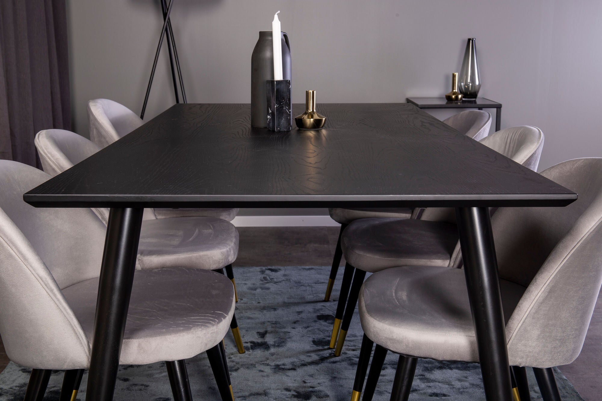 Venture Home Dipp spisebord - 180*90cm - Black Veneer / black legs w brass dipp +Velvet Ma