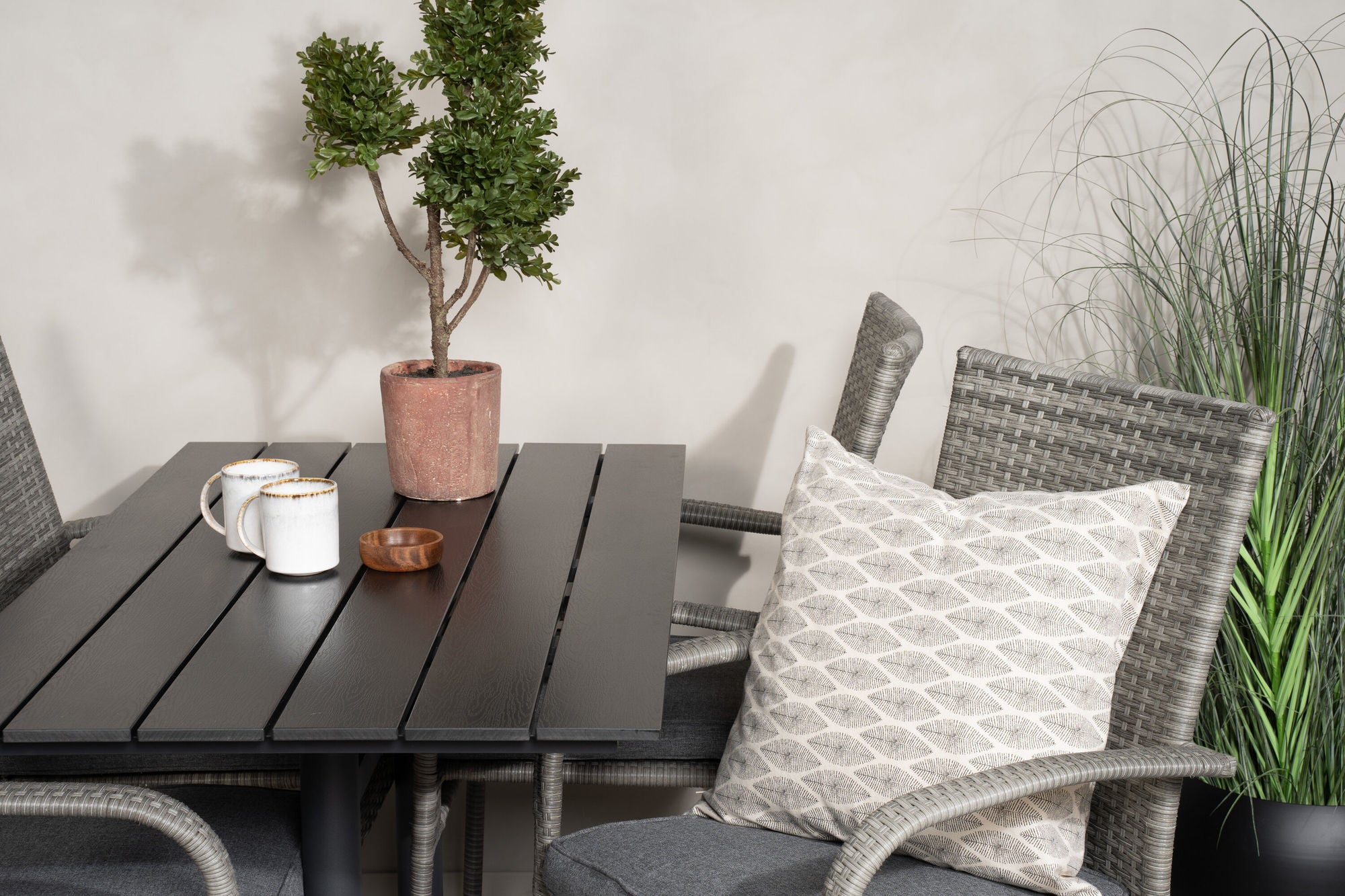 Venture Home Denver Café bord 120*70 - Black Alu / Black Aintwood+Anna Arm stol (stackable) - Grey_4