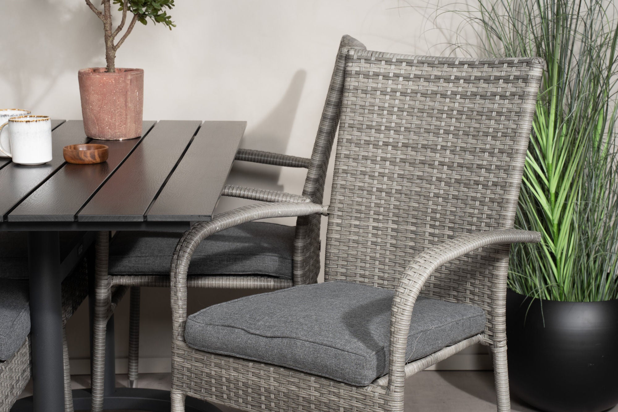 Venture Home Denver Café bord 120*70 - Black Alu / Black Aintwood+Anna Arm stol (stackable) - Grey_4