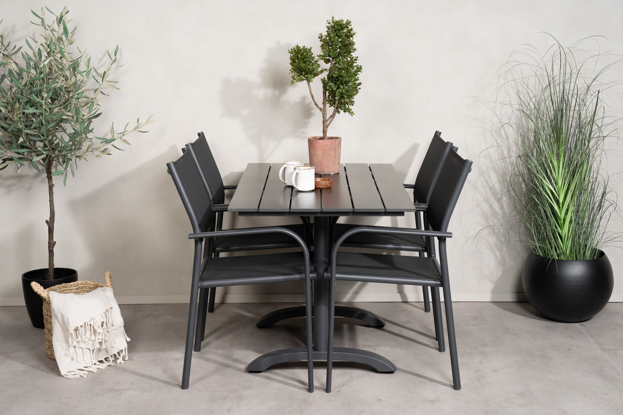 Venture Home Denver Café bord 120*70 - Black Alu / Black Aintwood+Santorini Arm stol (Stackable) - Black alu / Black Textilene_4