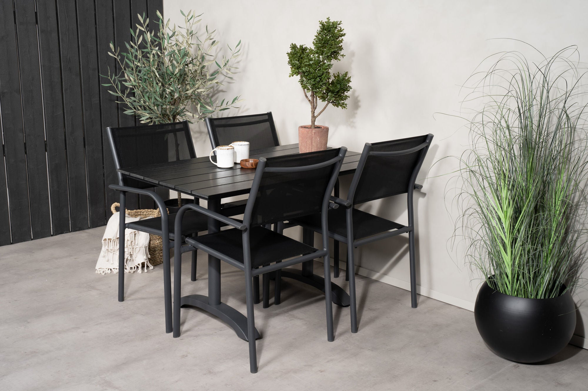 Venture Home Denver Café bord 120*70 - Black Alu / Black Aintwood+Santorini Arm stol (Stackable) - Black alu / Black Textilene_4
