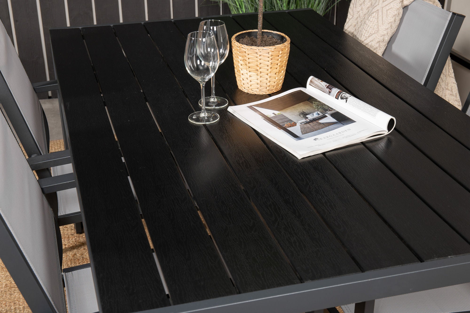 Venture Home Break spisebord - 150*90 Black Alu / Black/Grey Aintwood +Copacabana Arm stol (st