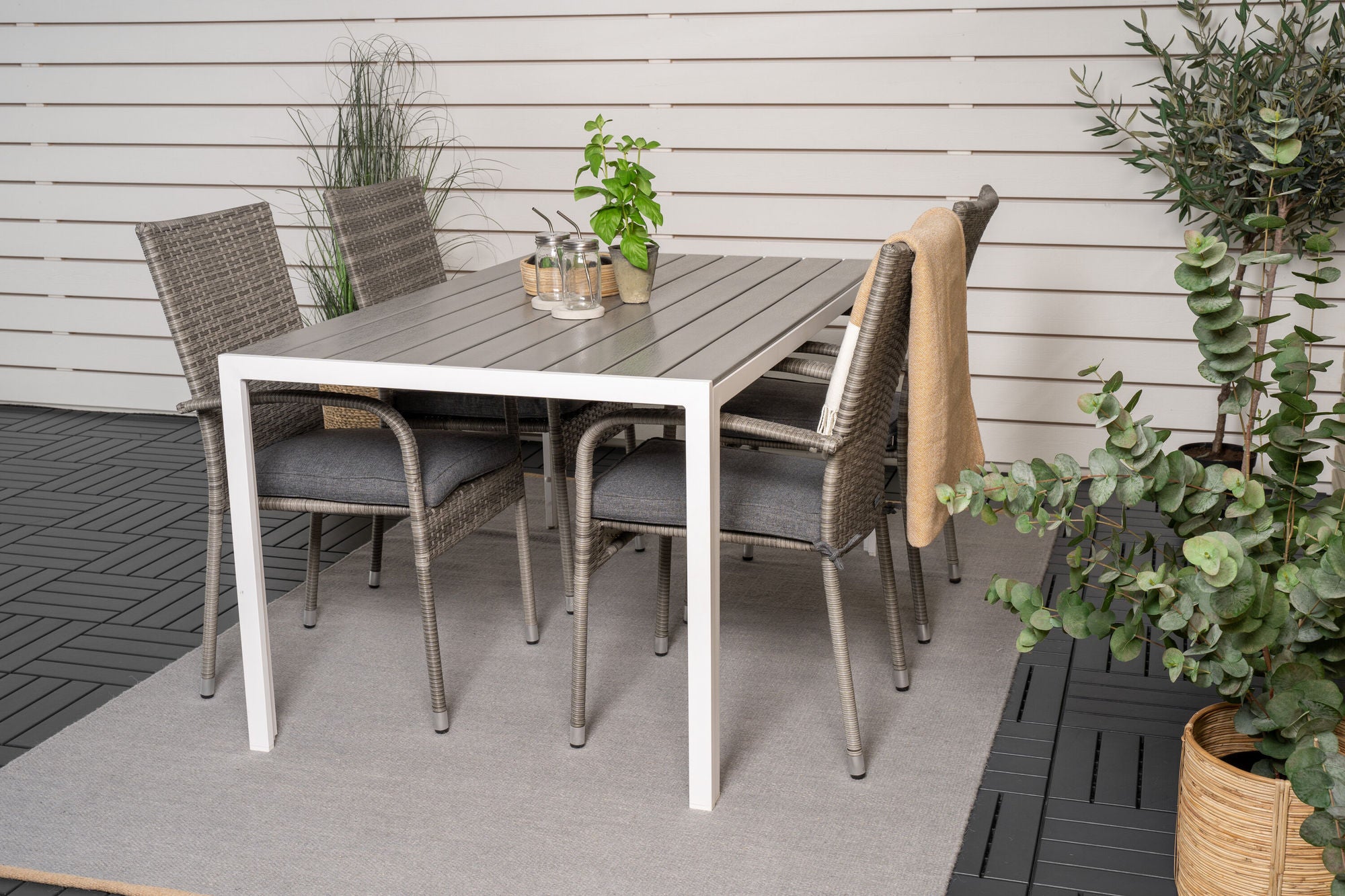 Venture Home Break spisebord - White Alu / Grey Aintwood - 150*90+Anna Arm stol (stackabl