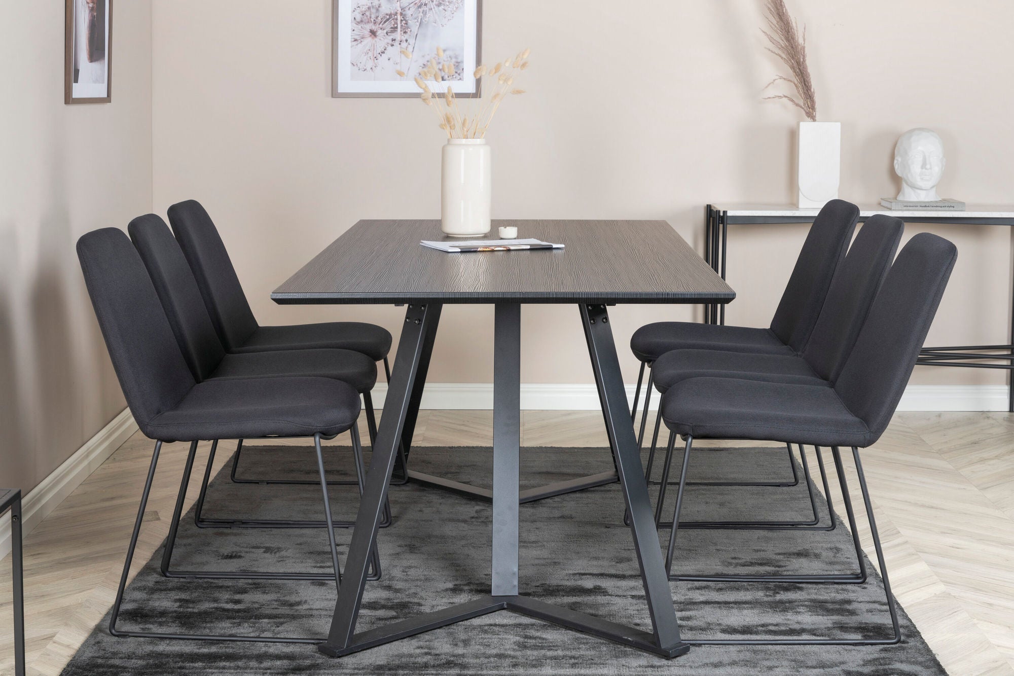 Venture Home Marina spisebord - Black top / Black Legs +Muce Spisebordsstol - Black Legs - Black Fabric_6