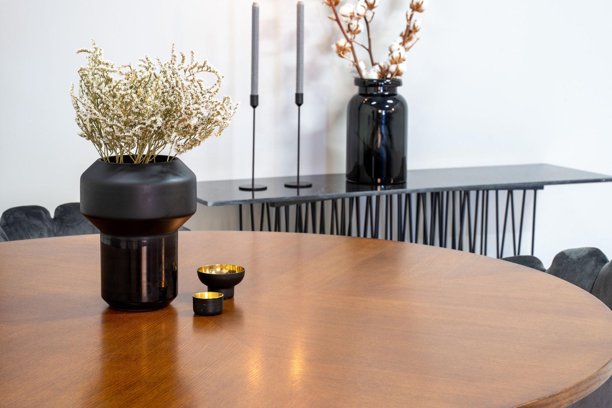Venture Home Copenhagen - spisebord round - Brown / Black+Limhamn - stol - Grey Velvet_4