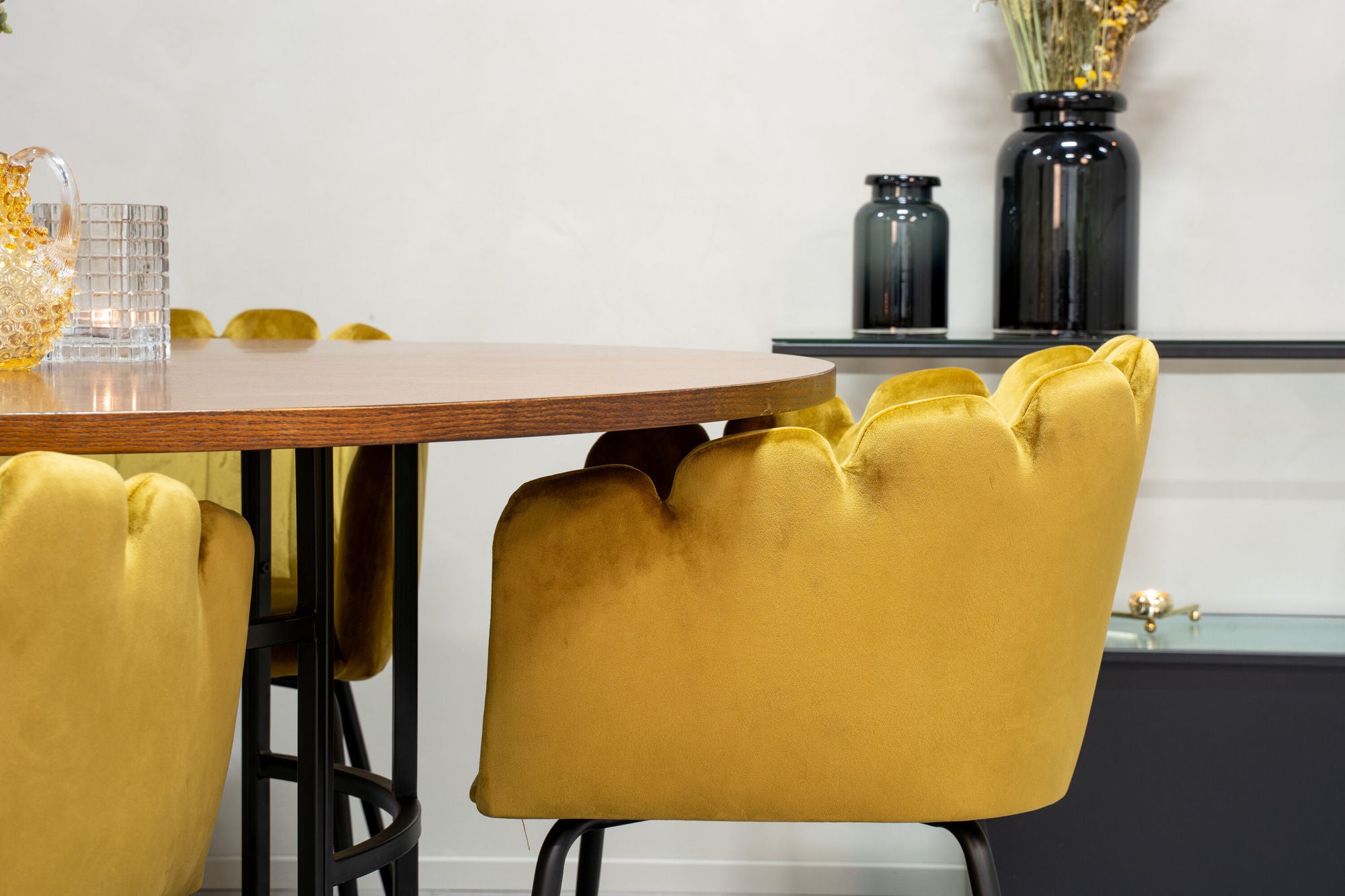 Venture Home Copenhagen - spisebord round - Brown / Black+Limhamn - stol - Gold Velvet_4