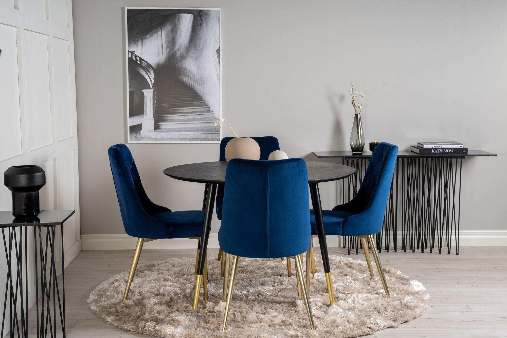 Venture Home Dipp spisebord - 115cm - Black Veneer / black legs w brass dipp - Velvet Deluxe stol - Blue/Matt Brass Leg 4