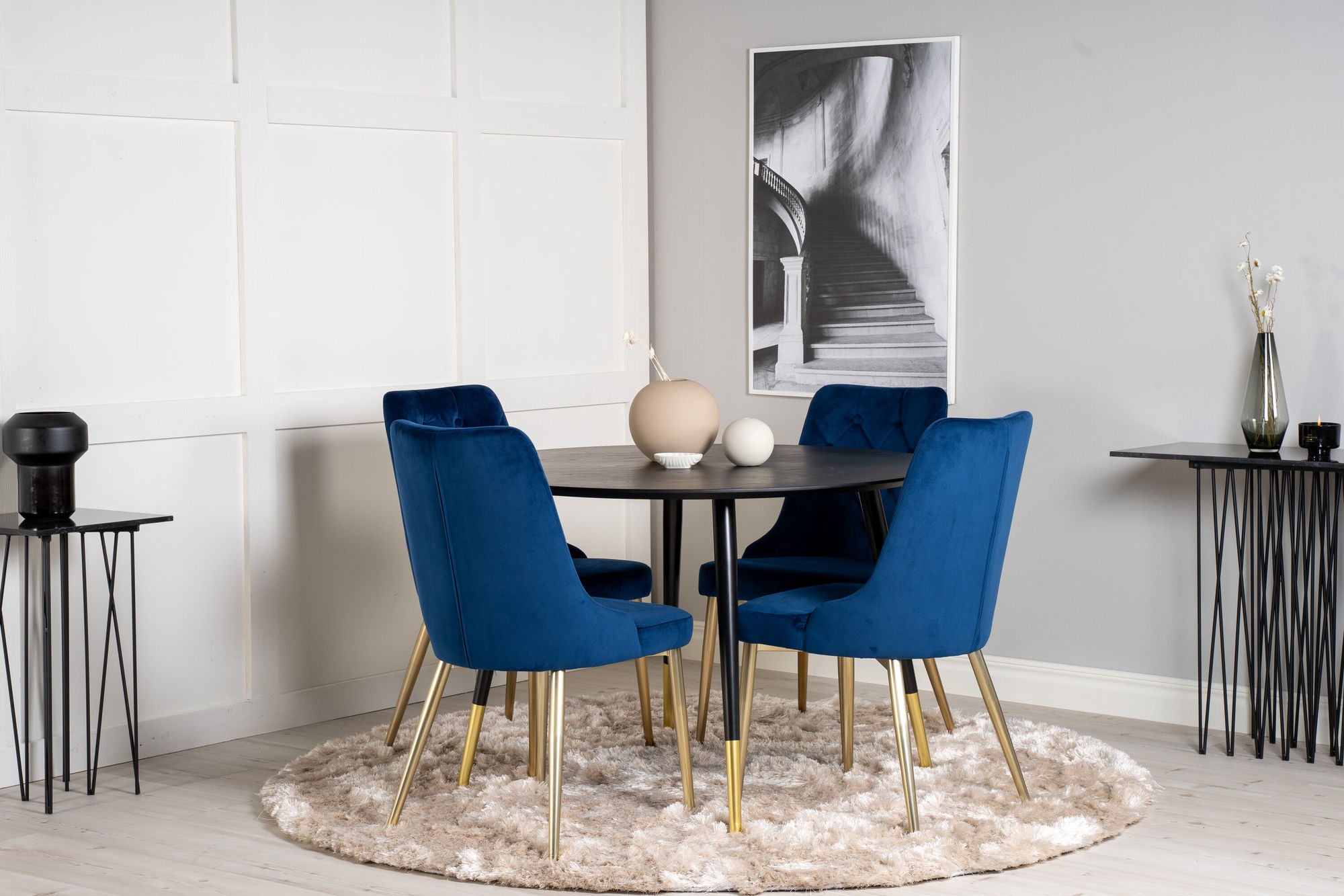 Venture Home Dipp spisebord - 115cm - Black Veneer / black legs w brass dipp - Velvet Deluxe stol - Blue/Matt Brass Leg 4
