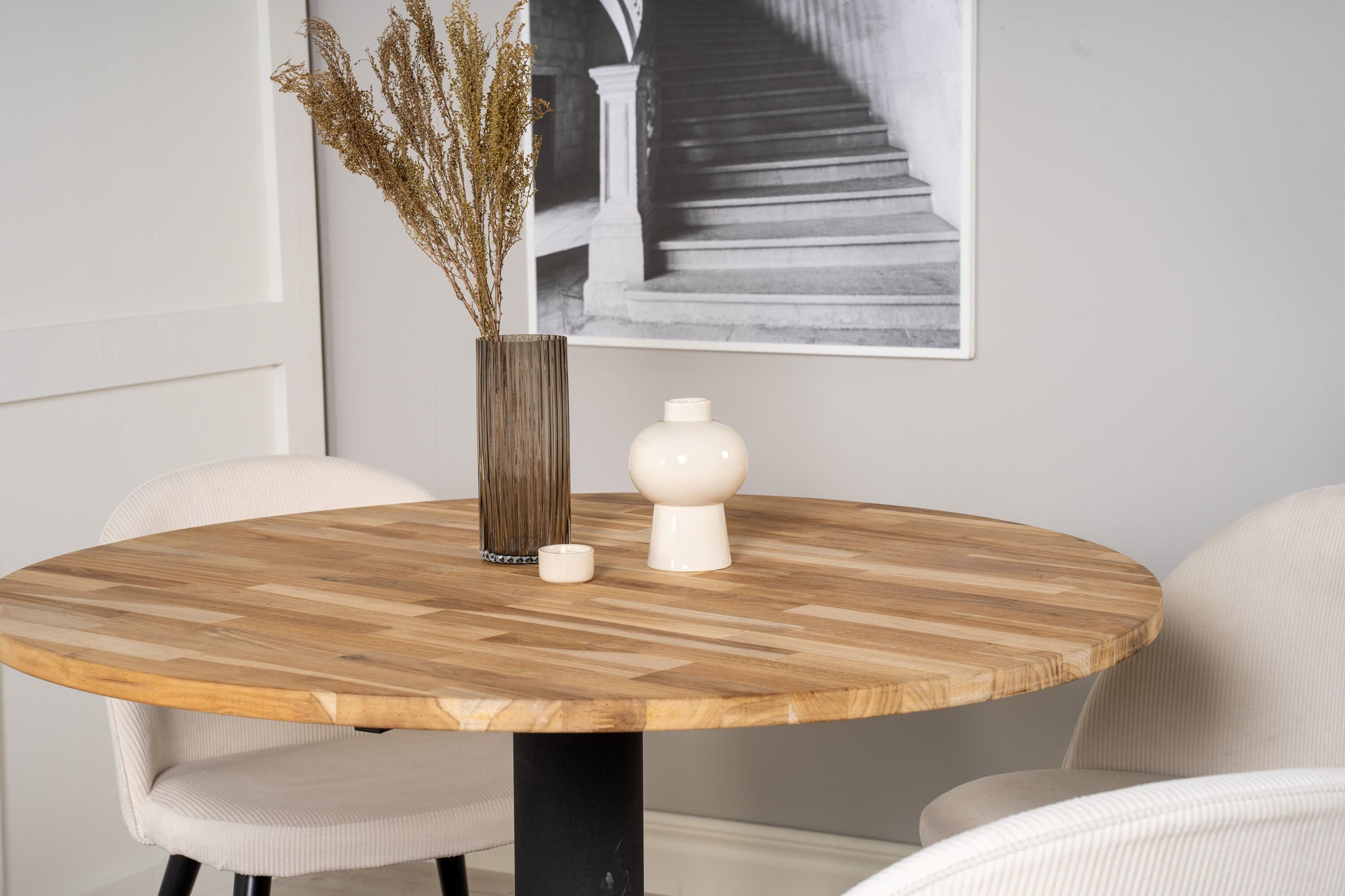 Venture Home Cirebon rund bord - 100cm - Teak / Black +Velvet Spisebordsstol - Black Legs /