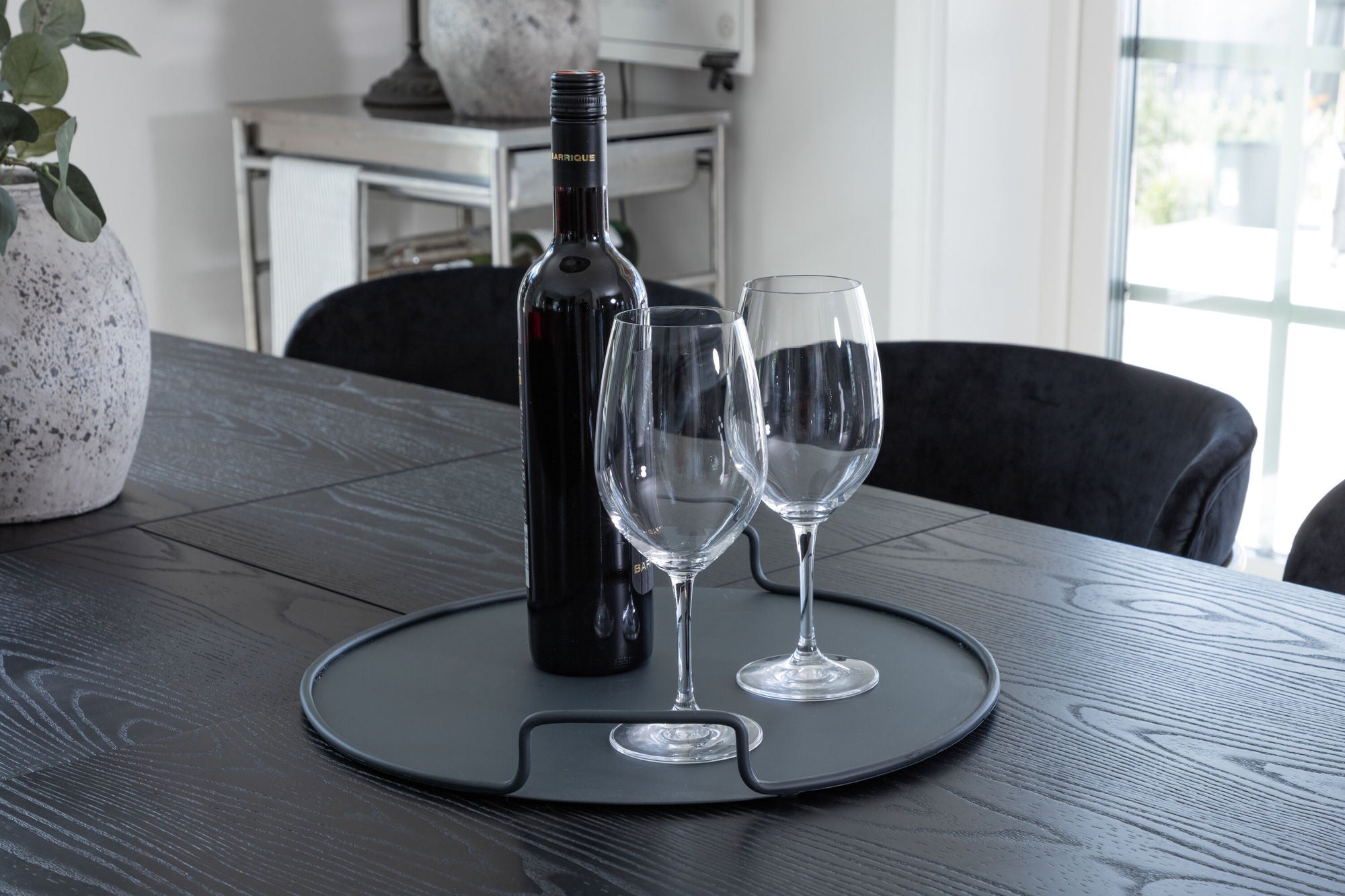Venture Home Gold Extention bord - 180/220*85*H76 Black Veneer - Black legs - Brass details - Arrow armchair - Brass Legs - Black Velvet 6