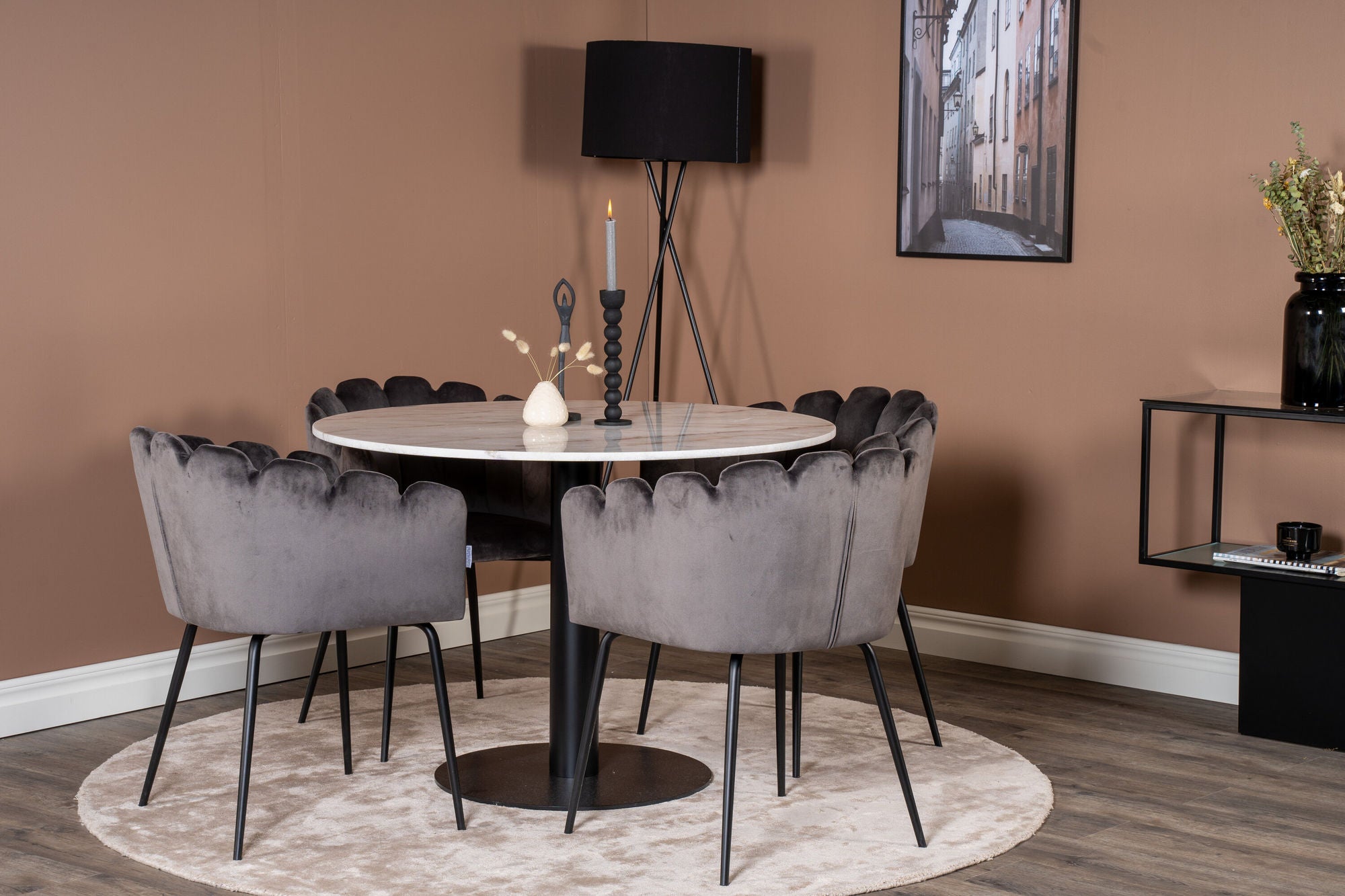 Venture Home Estelle runt Matbord - Svart / Vit marmor - ø106*H75+Limhamn - stol - Grey Velvet_4
