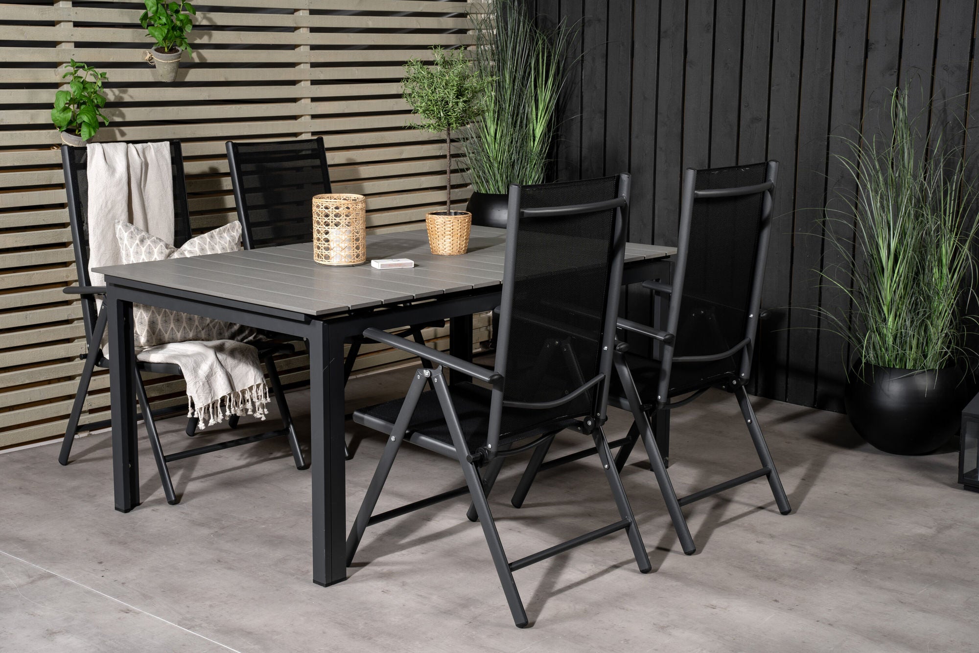 Venture Home Levels spisebord 160/240*90 - Black Alu / Grey Aintwood +Break 5:pos stol -
