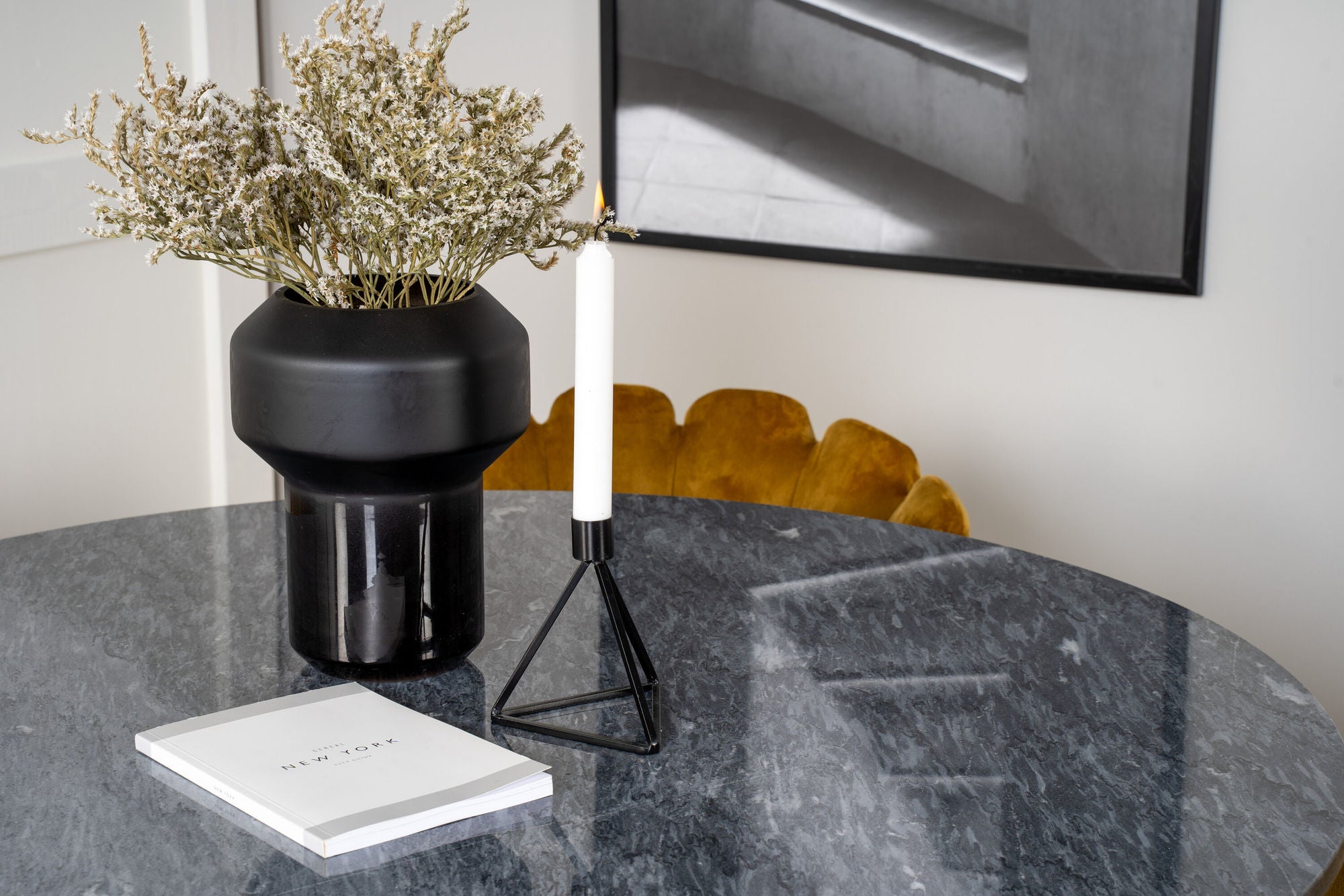 Venture Home Estelle runt Matbord - Svart / Svart marmor - ø106*H75+Limhamn - stol - Gold Velvet_4