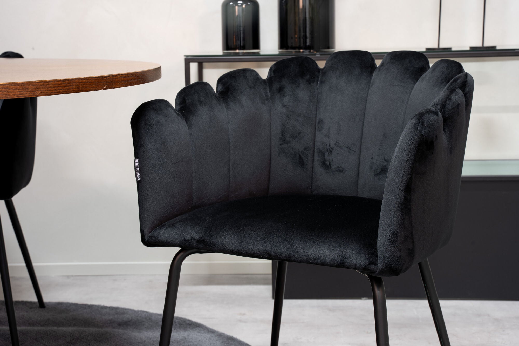 Venture Home Copenhagen - spisebord round - Brown / Black+Limhamn - stol - Black Velvet_4