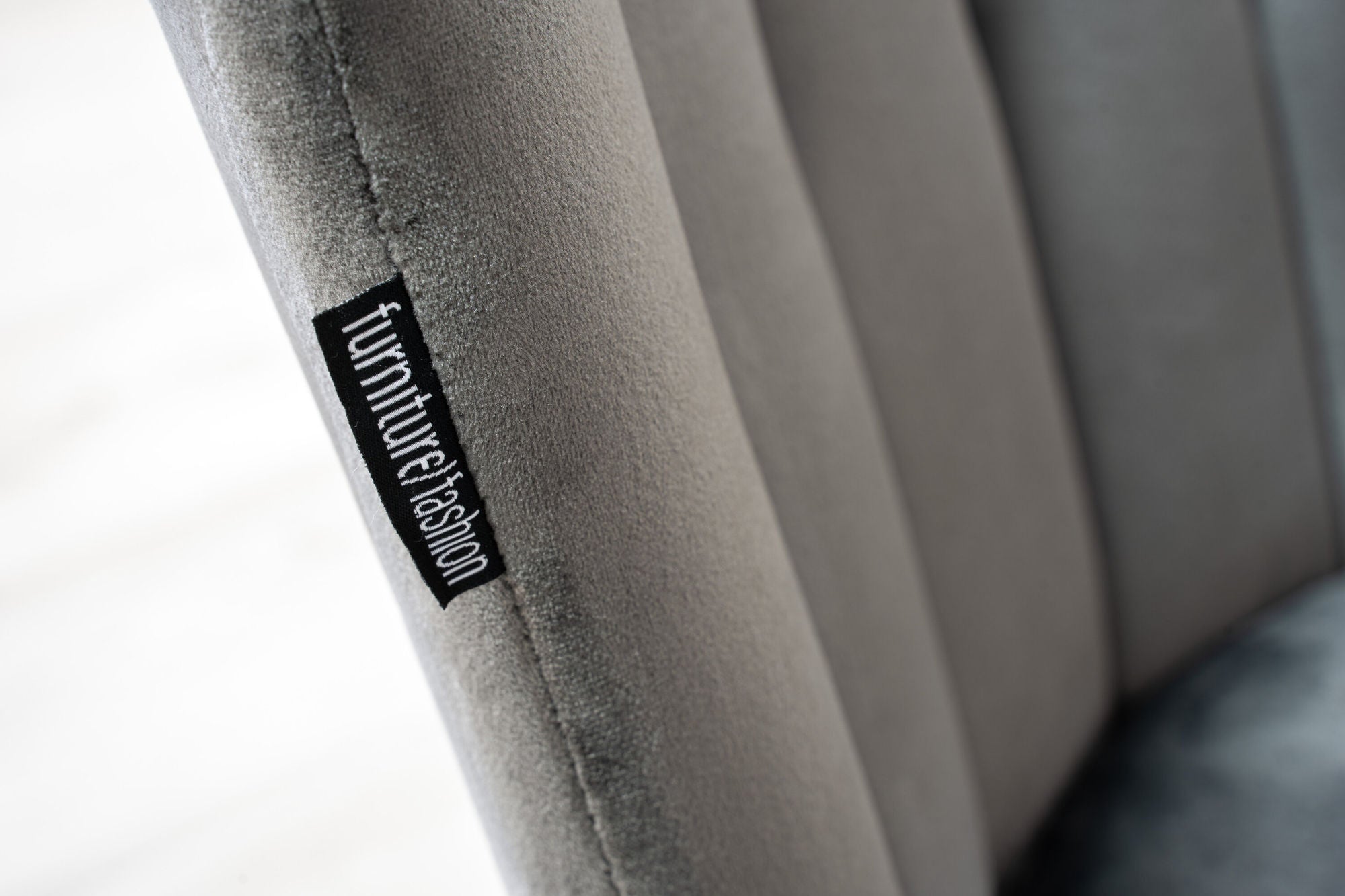 Venture Home Copenhagen - spisebord round - Brown / Black - Limhamn stol - Grey 4