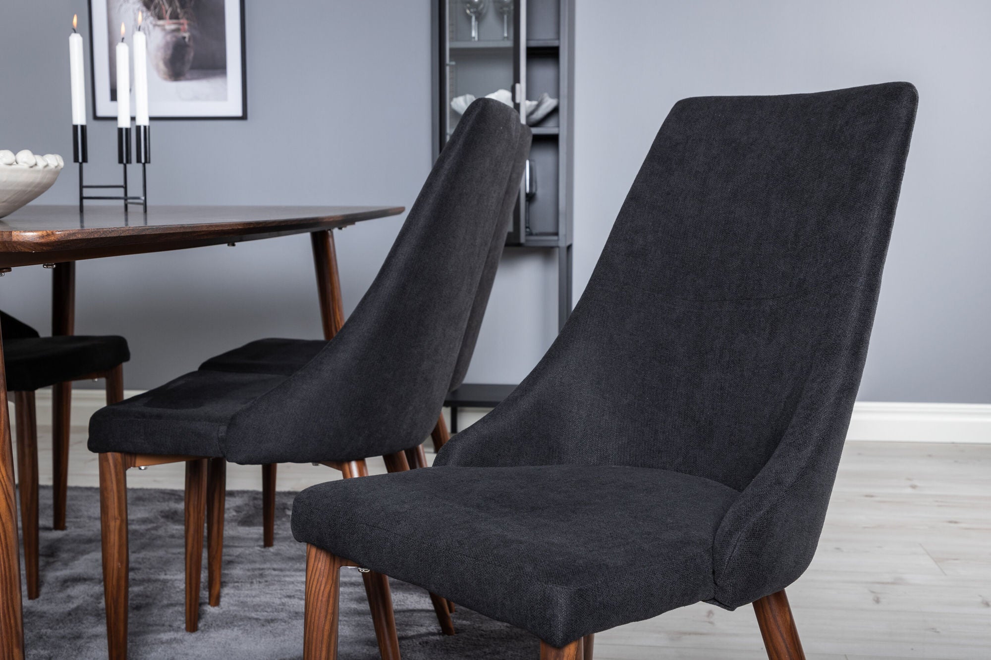 Venture Home Polar spisebord 180 cm - Walnut top - Walnut Legs+Leone Spisebordsstol - Walnut legs - Black Fabric_6