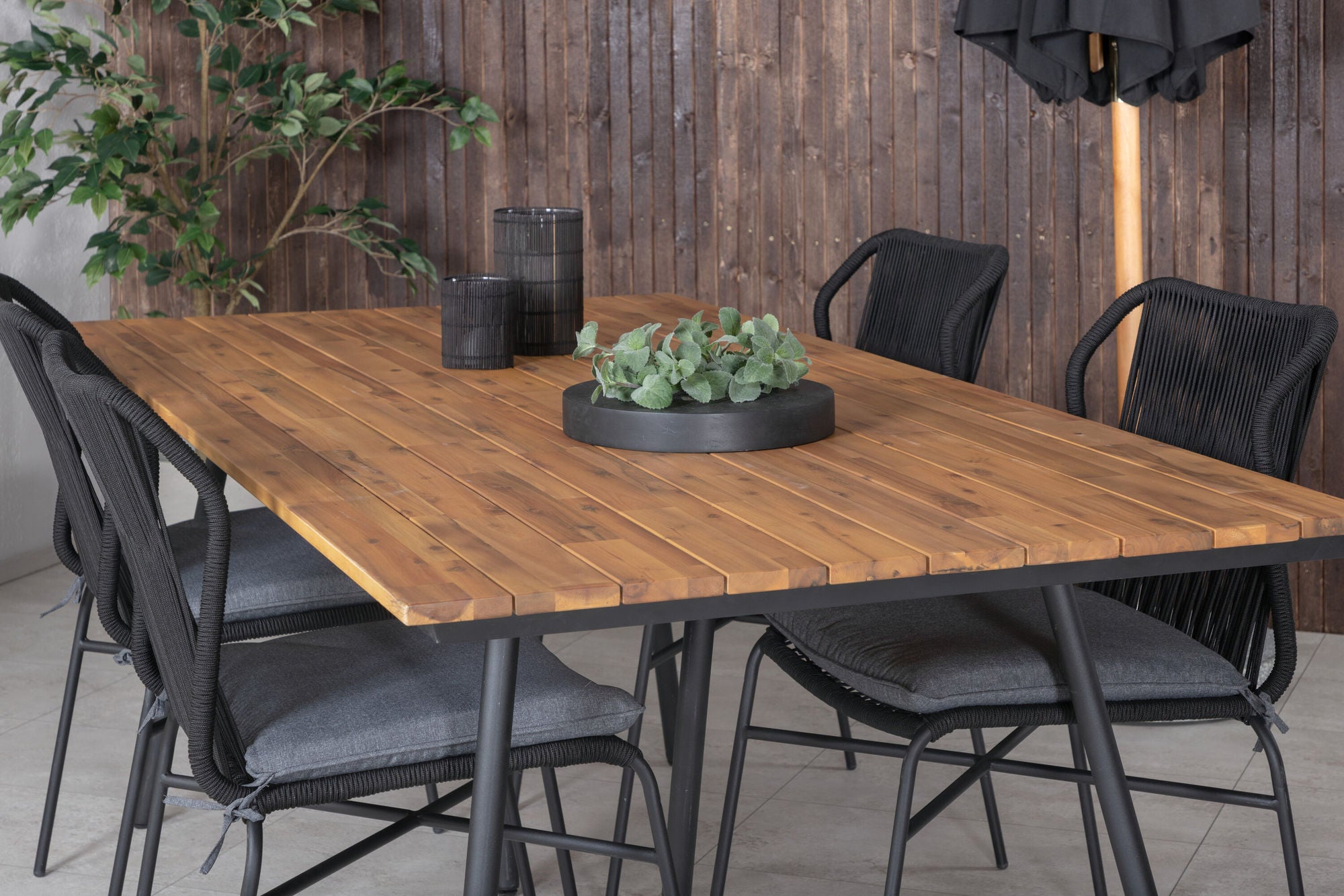 Venture Home Chan spisebord - Black Steel / Acacia (teak look) - 200cm+Julian Spisebordsstol - Black Steel / Black Rope (stackable)_4