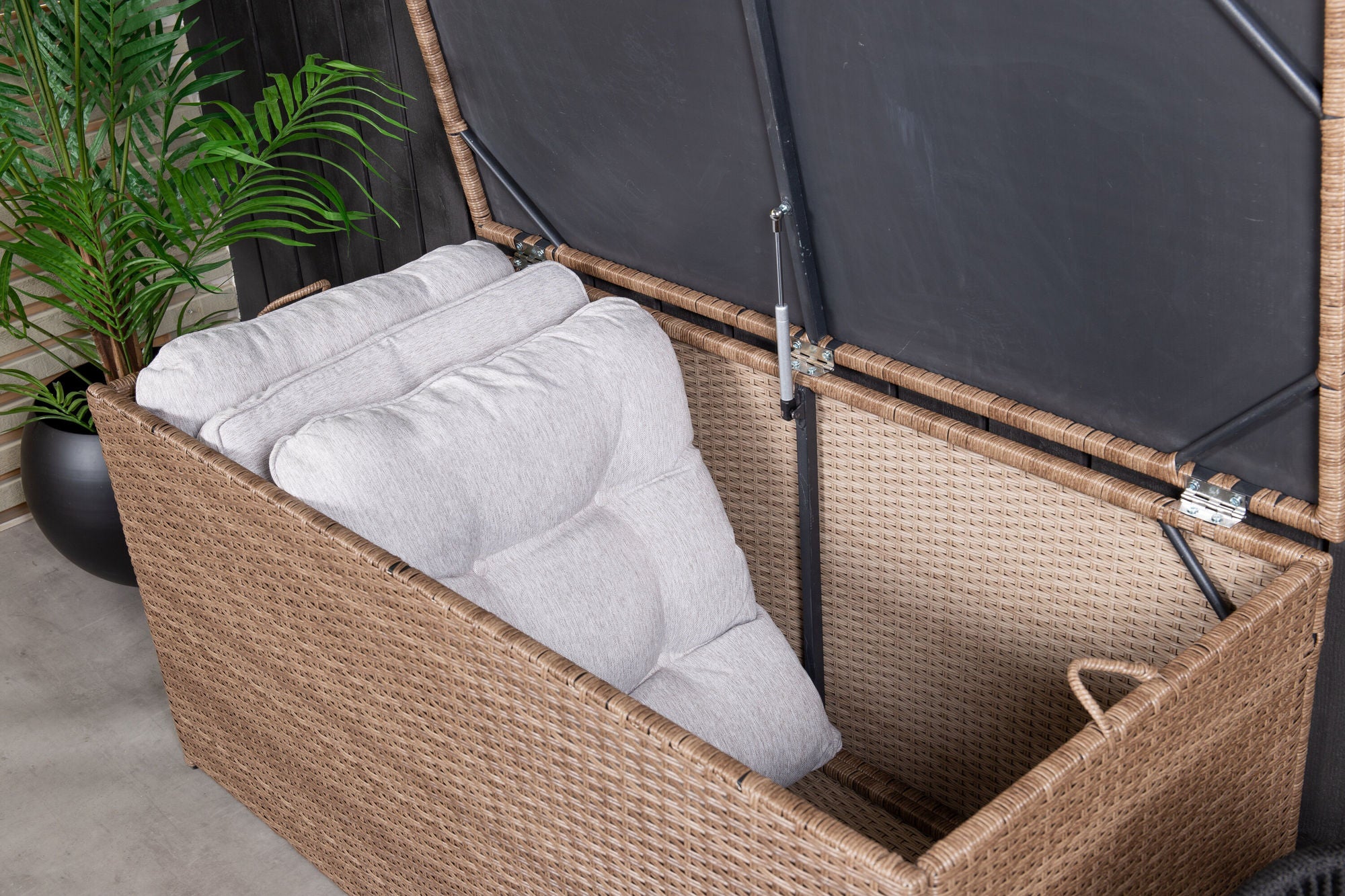 Venture Home London Cushion Box - Nature