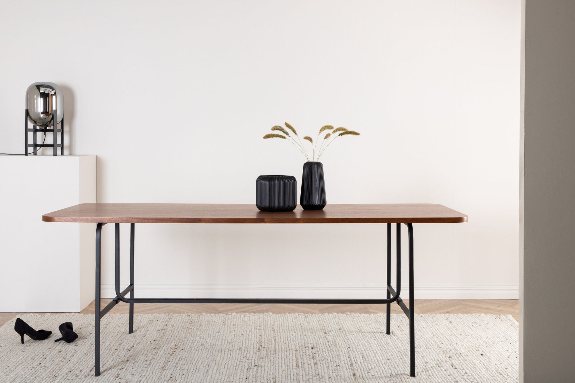 Venture Home Uno spisebord - Black / Walnut Veneer