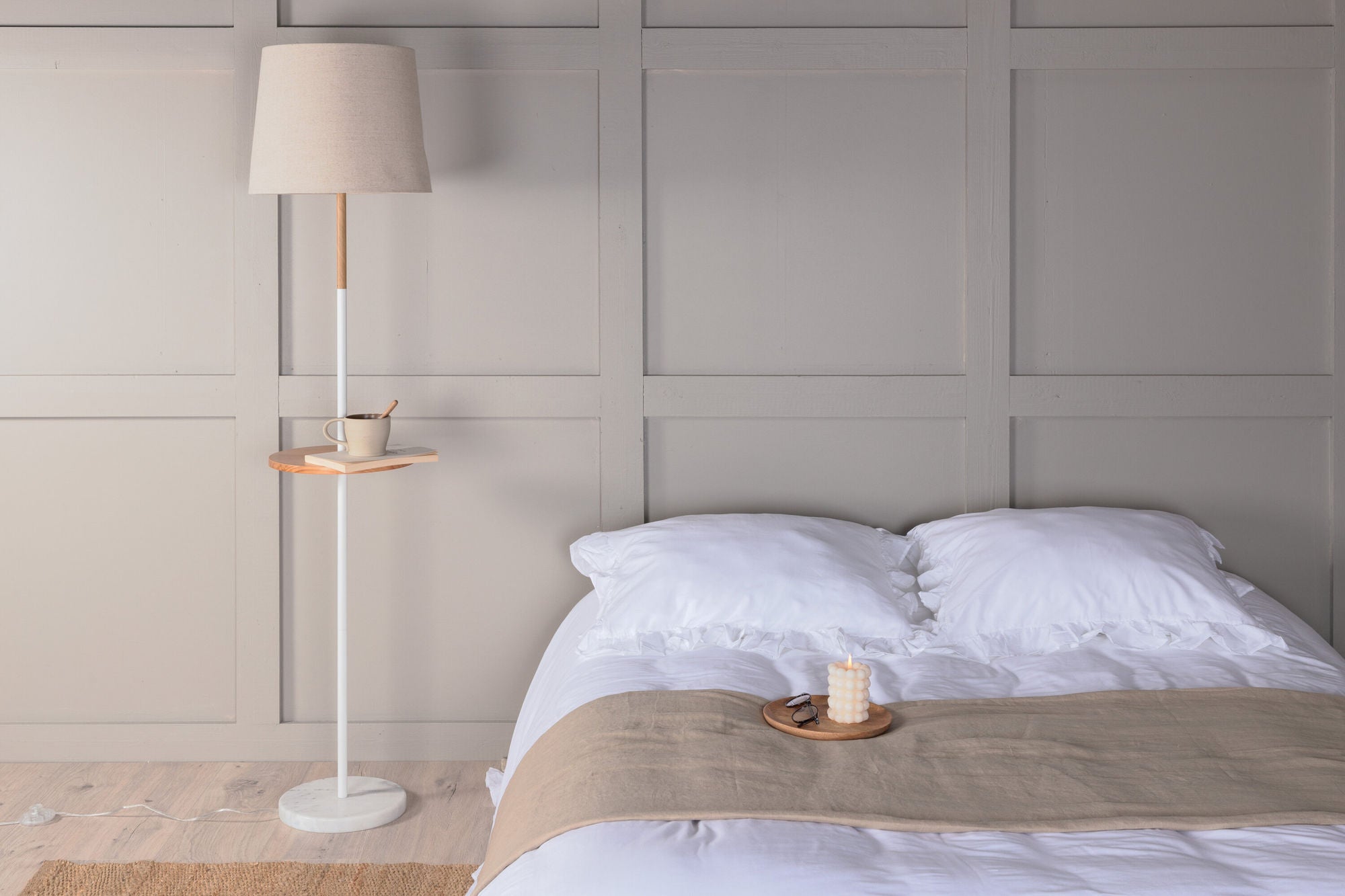 Venture Home Hattman -Floor lampe - White / Wood / Marble /Linen