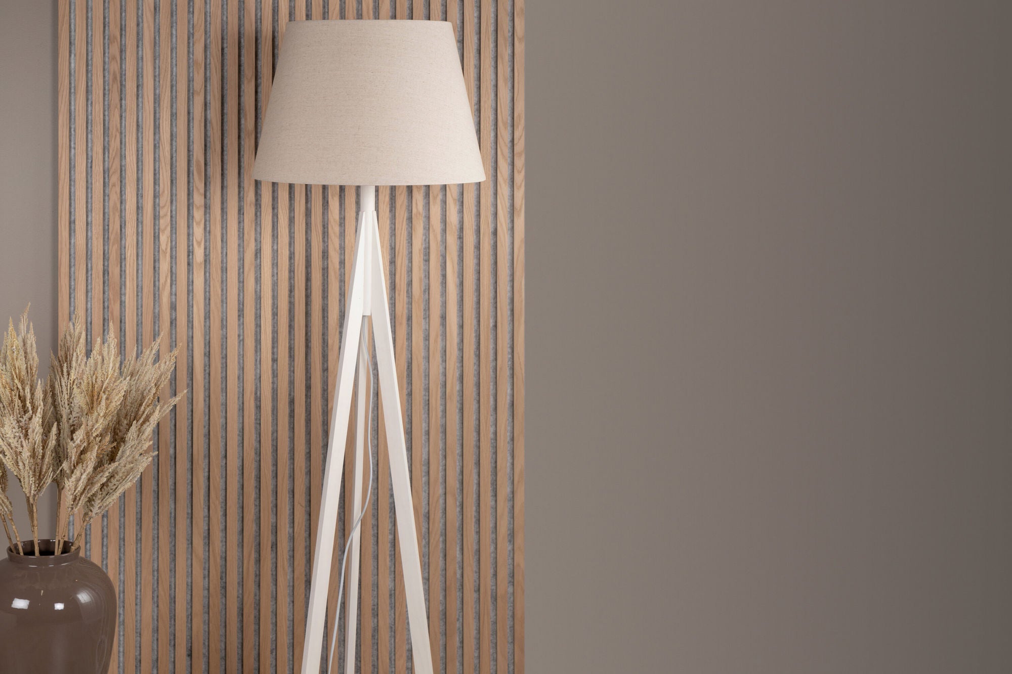 Venture Home Kona -Floor lampe - White/Linen