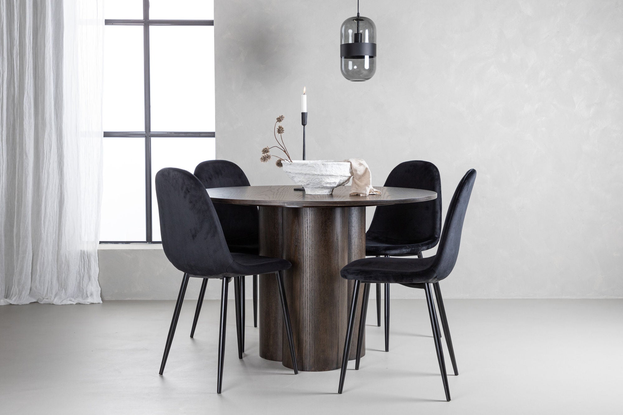 Venture Home OliviaDiningbord-Mocca/MoccaVeneer+PolarDiningstol-Blacklegs/BlackVelvet_4