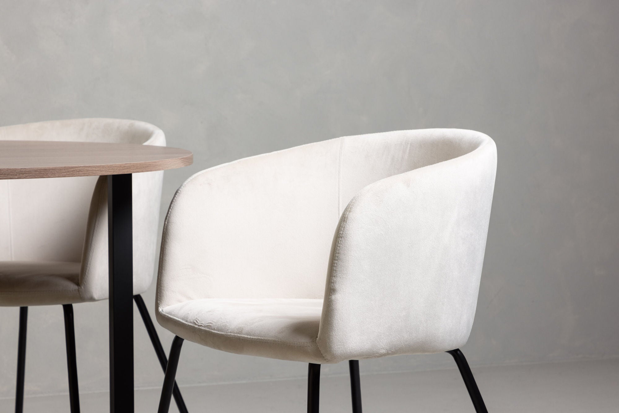 Venture Home Durango spisebord - Black / Walnut MDF +Berit stol - Black / Beige Velvet _4