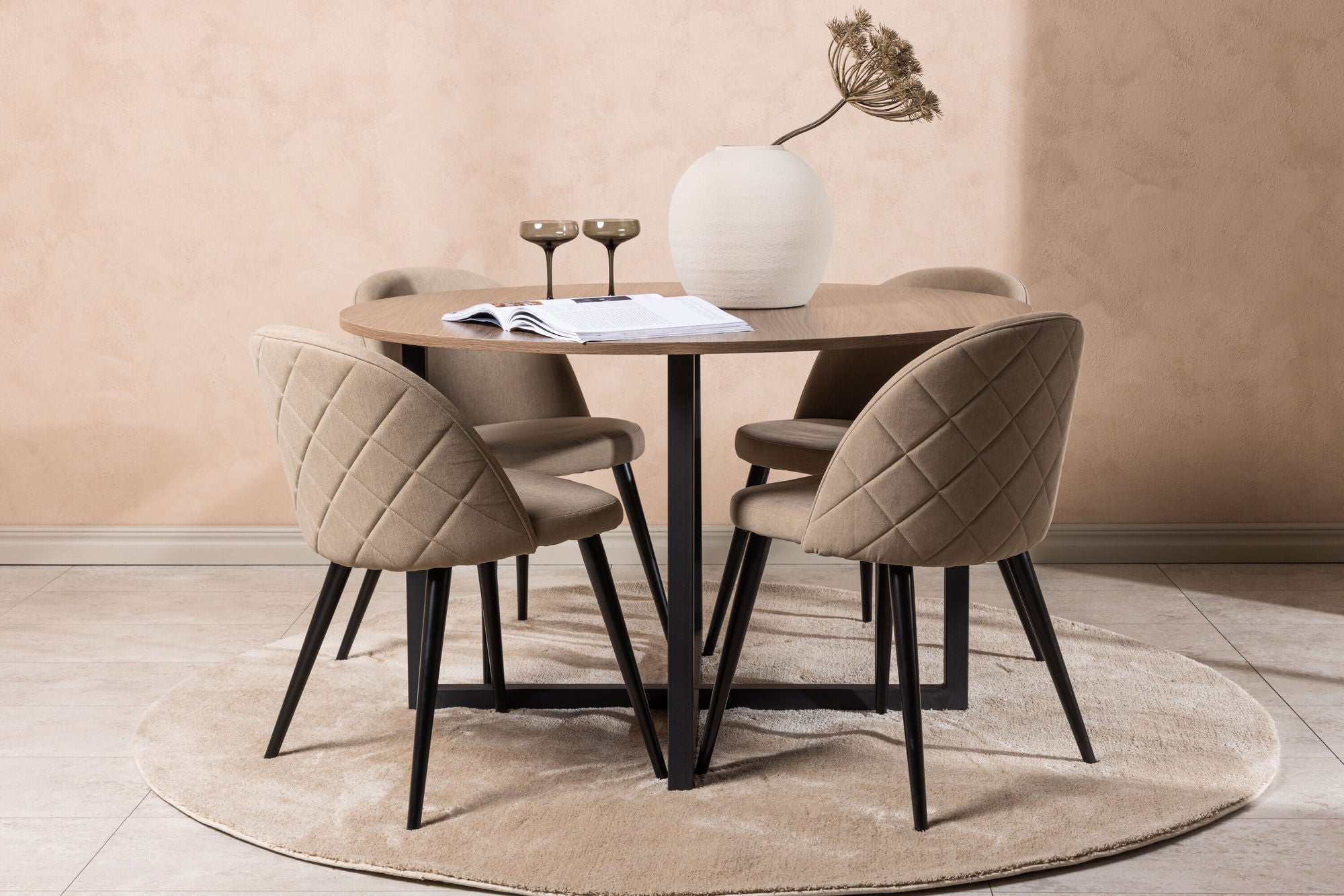 Venture Home Durango spisebord - Black / Walnut MDF +Velvet Stitches stol - Black / Beige Fabric (Polyester linen ) _4