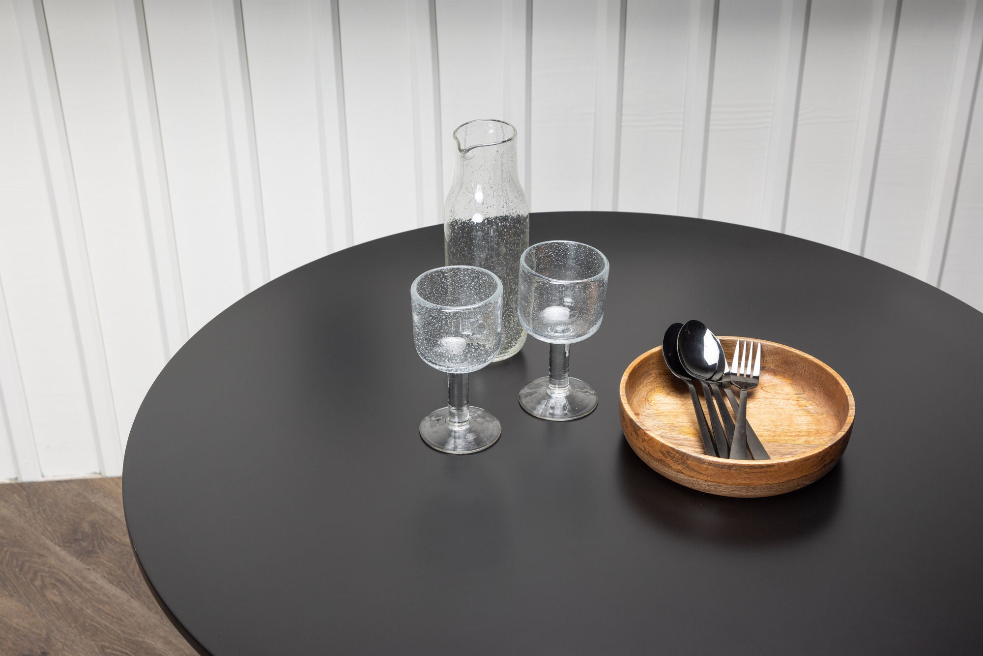 Venture Home Polar spisebord ø90 - Dark oaklook / Black MDF