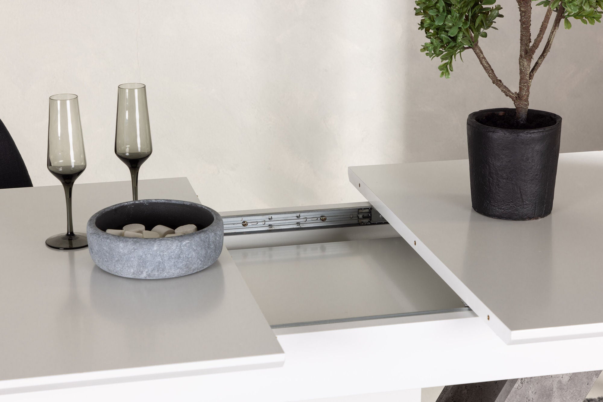 Venture Home Disa spisebord 120/160*80 - White / Grey MDF