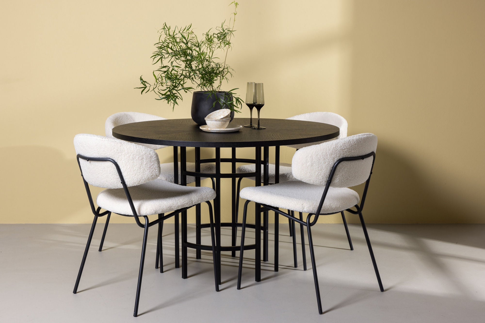 Venture Home Copenhagen spisebord - Black / Black Veneer +Chico Spisebordsstol - Black / White Boucle _4