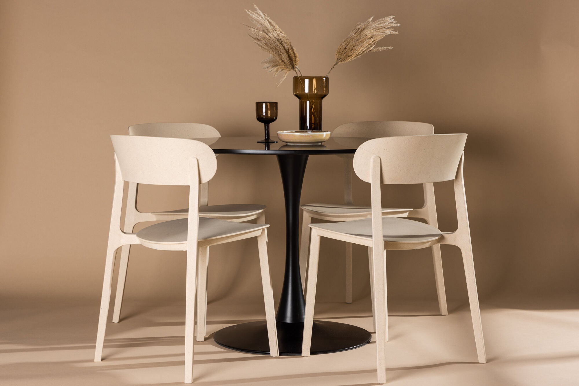 Venture Home Glade spisebord - Black / Black MDF +Åstol Spisebordsstol - Nature Wood plastic composite _4